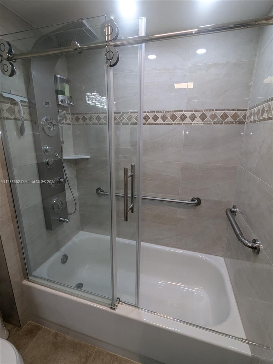 Real estate property located at 800 142nd Ave #401N, Broward, Suffolk At Century Villag, Pembroke Pines, FL