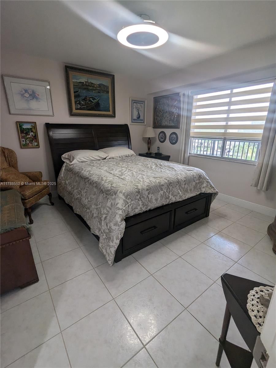 Real estate property located at 800 142nd Ave #401N, Broward, Suffolk At Century Villag, Pembroke Pines, FL