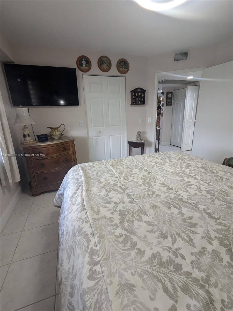 Real estate property located at 800 142nd Ave #401N, Broward, Suffolk At Century Villag, Pembroke Pines, FL