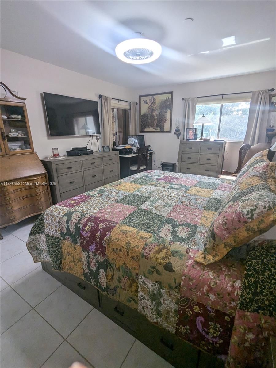 Real estate property located at 800 142nd Ave #401N, Broward, Suffolk At Century Villag, Pembroke Pines, FL