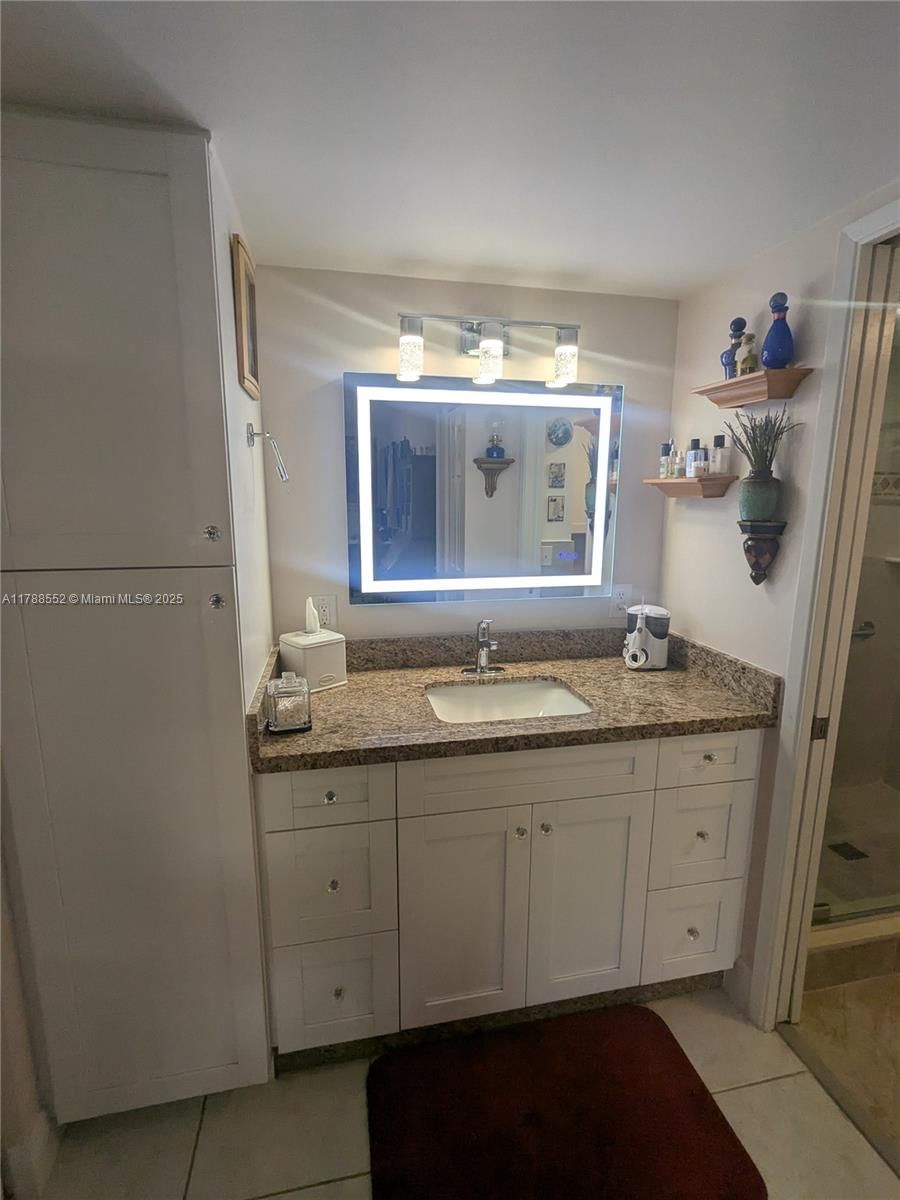 Real estate property located at 800 142nd Ave #401N, Broward, Suffolk At Century Villag, Pembroke Pines, FL