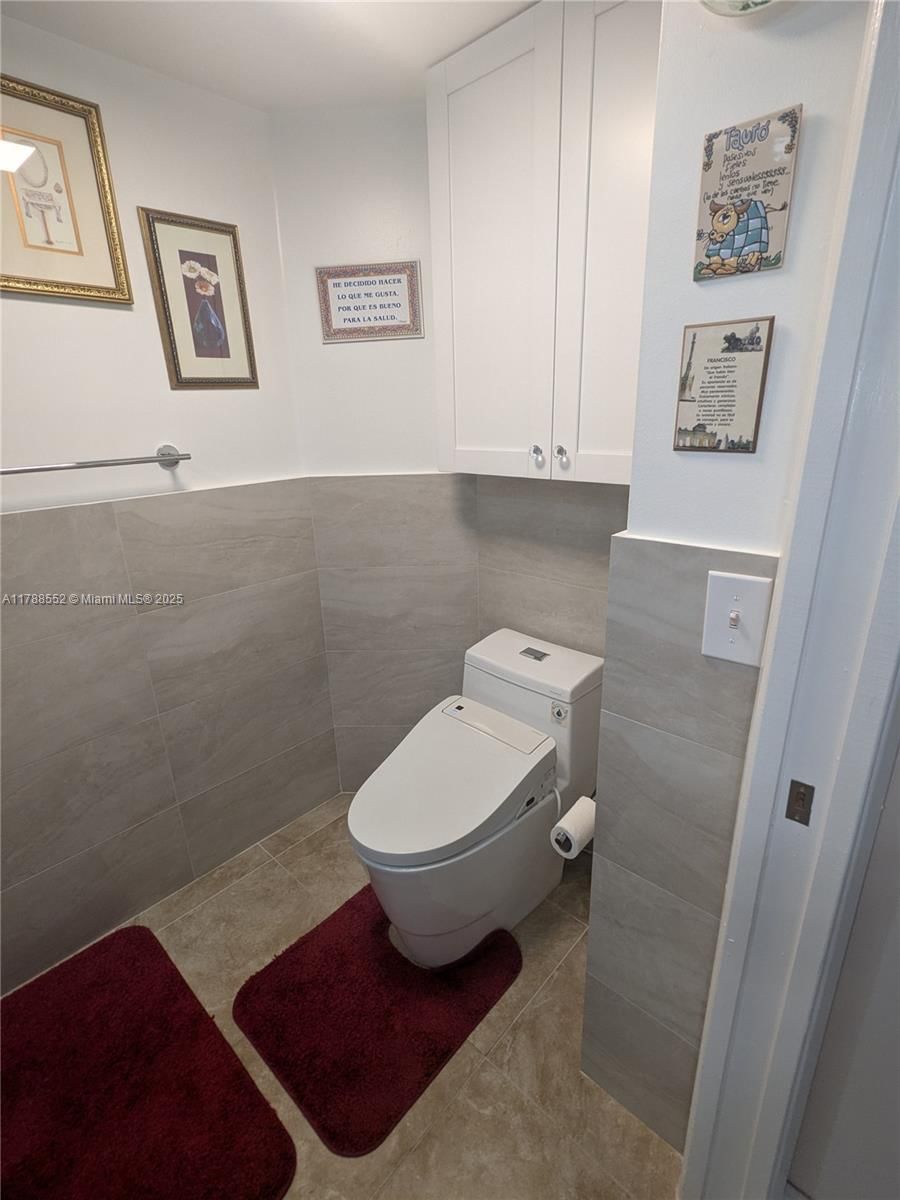 Real estate property located at 800 142nd Ave #401N, Broward, Suffolk At Century Villag, Pembroke Pines, FL