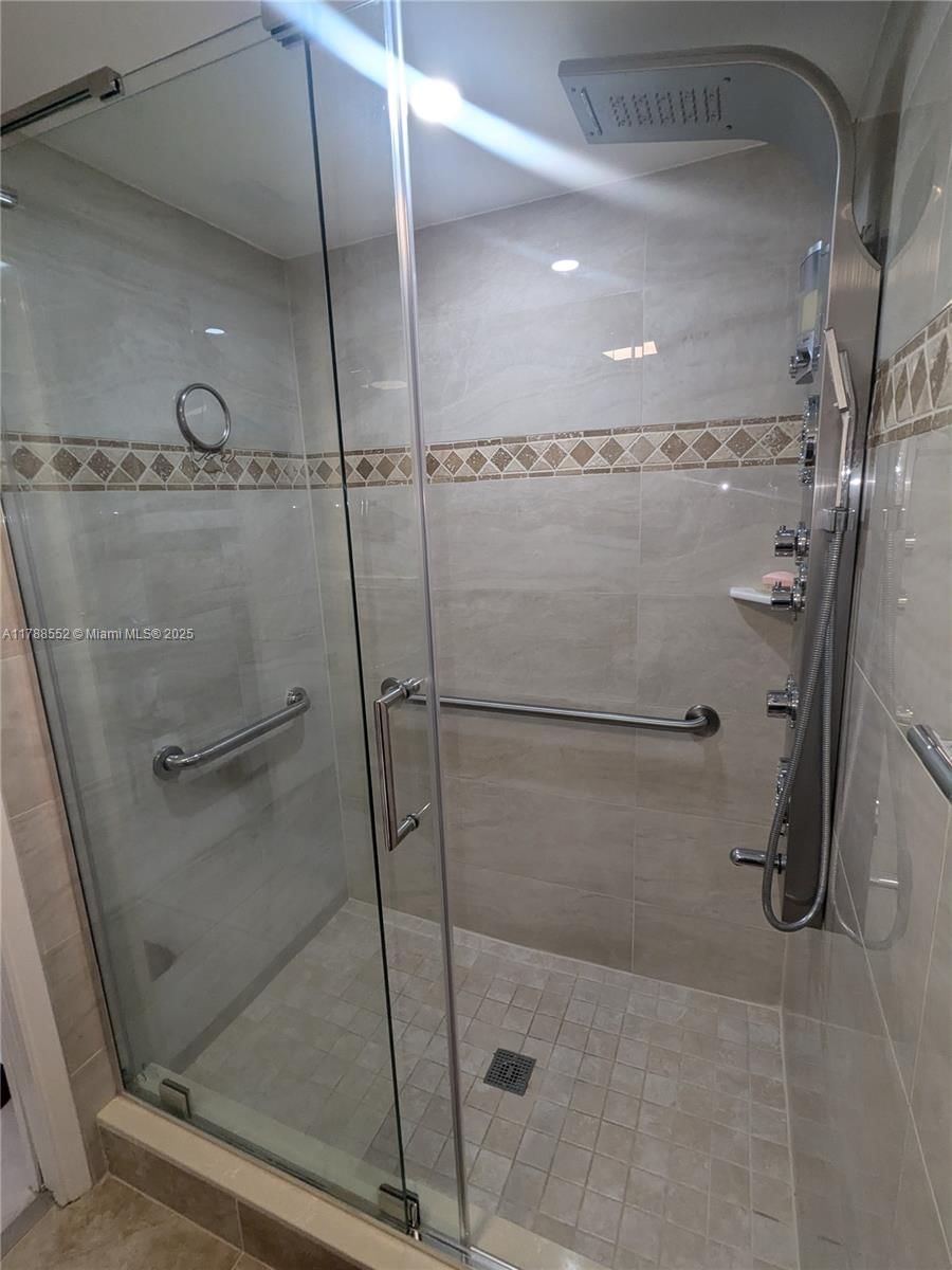 Real estate property located at 800 142nd Ave #401N, Broward, Suffolk At Century Villag, Pembroke Pines, FL