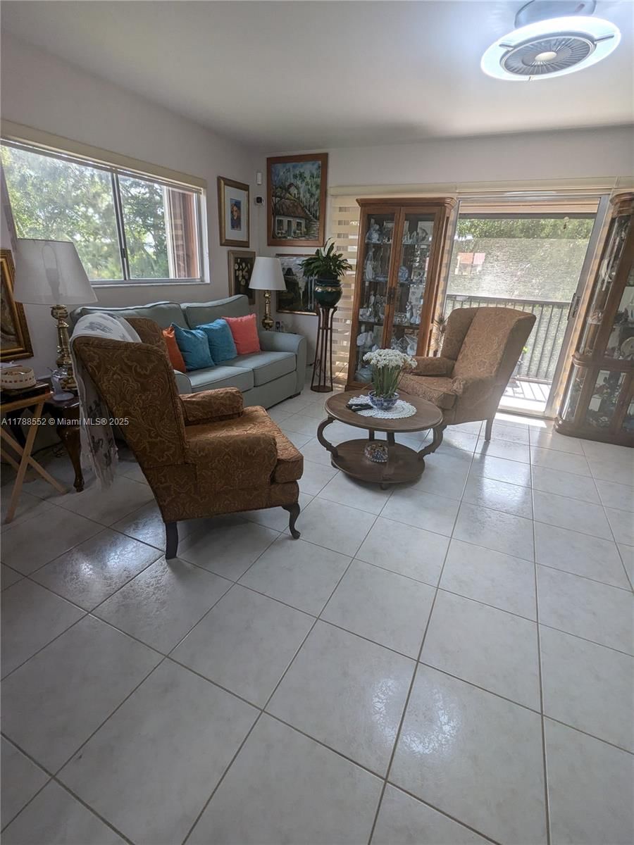 Real estate property located at 800 142nd Ave #401N, Broward, Suffolk At Century Villag, Pembroke Pines, FL