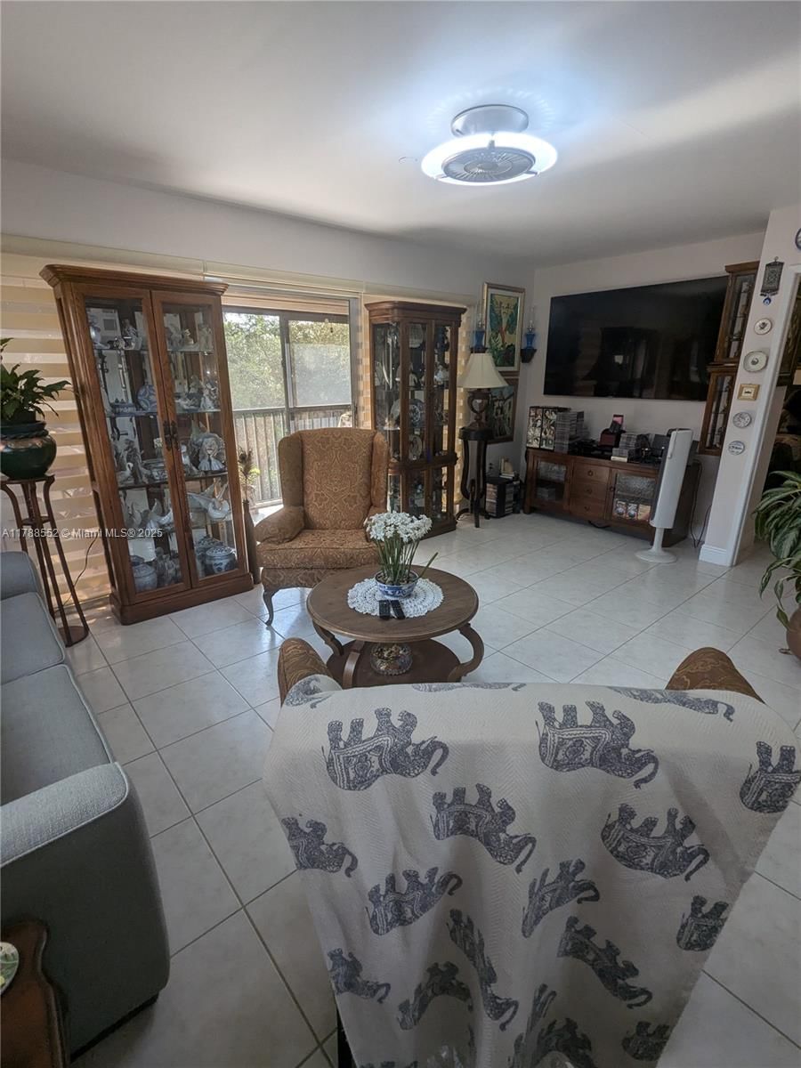 Real estate property located at 800 142nd Ave #401N, Broward, Suffolk At Century Villag, Pembroke Pines, FL