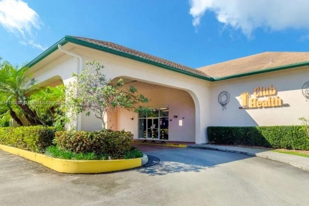 Real estate property located at 800 142nd Ave #401N, Broward, Suffolk At Century Villag, Pembroke Pines, FL