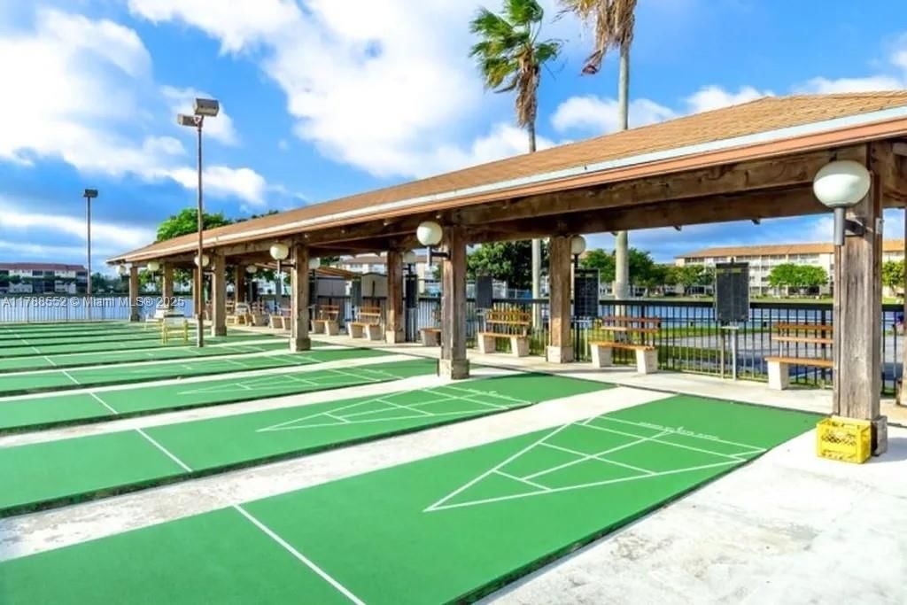 Real estate property located at 800 142nd Ave #401N, Broward, Suffolk At Century Villag, Pembroke Pines, FL