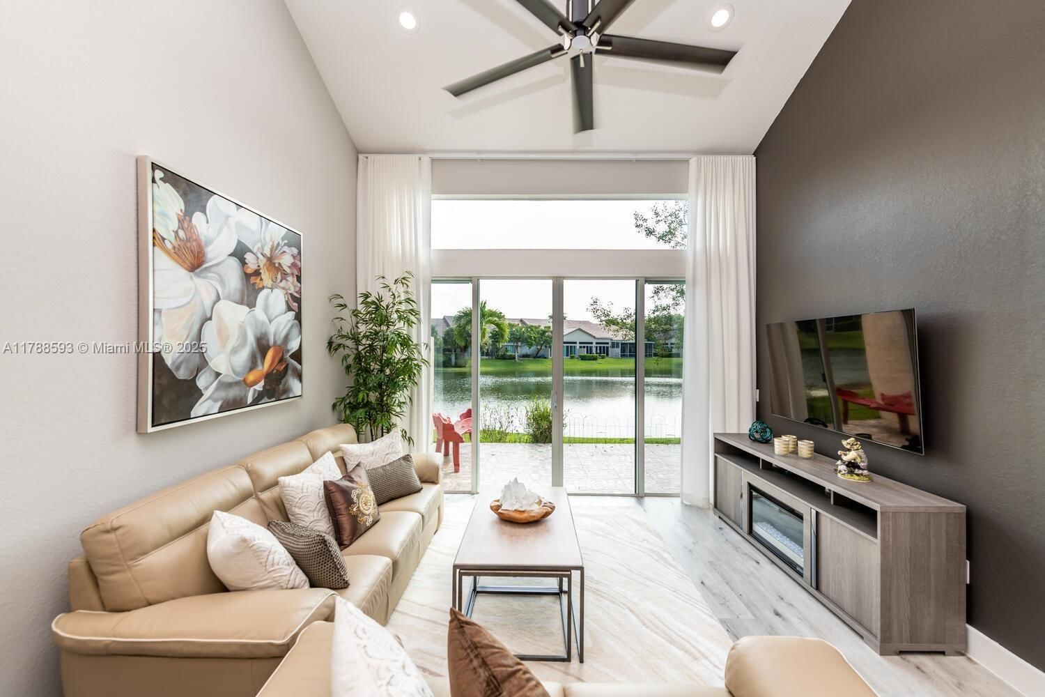 Real estate property located at 5134 Madison Lakes Cir W, Broward, Madison Lakes, Davie, FL