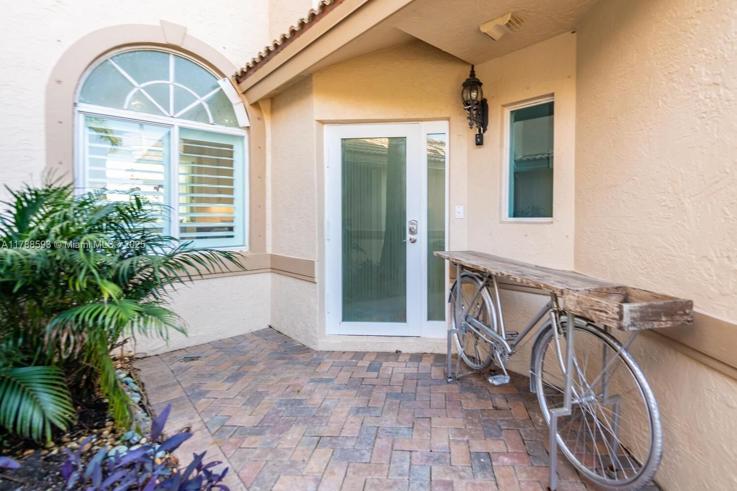 Real estate property located at 5134 Madison Lakes Cir W, Broward, Madison Lakes, Davie, FL