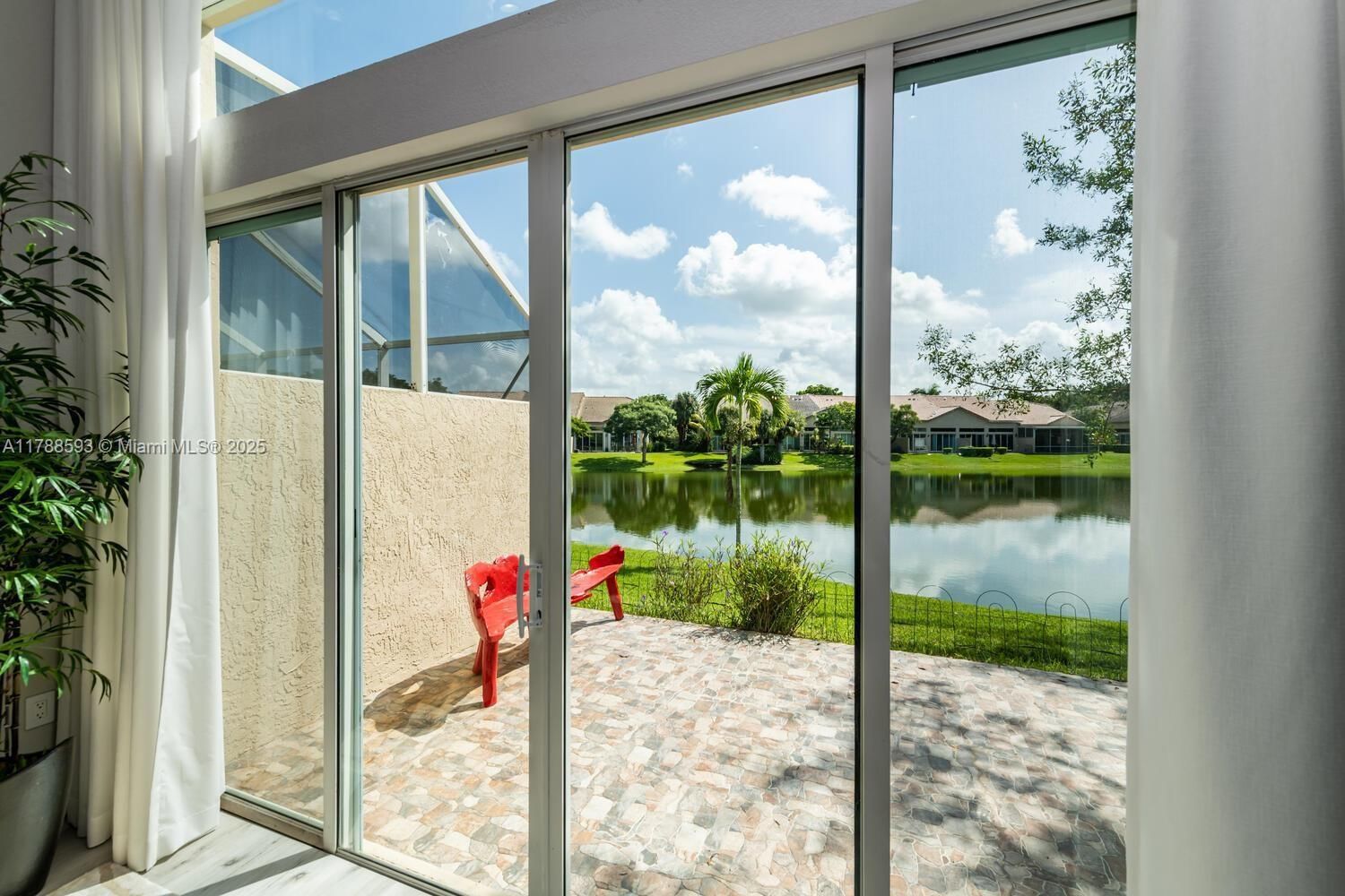 Real estate property located at 5134 Madison Lakes Cir W, Broward, Madison Lakes, Davie, FL