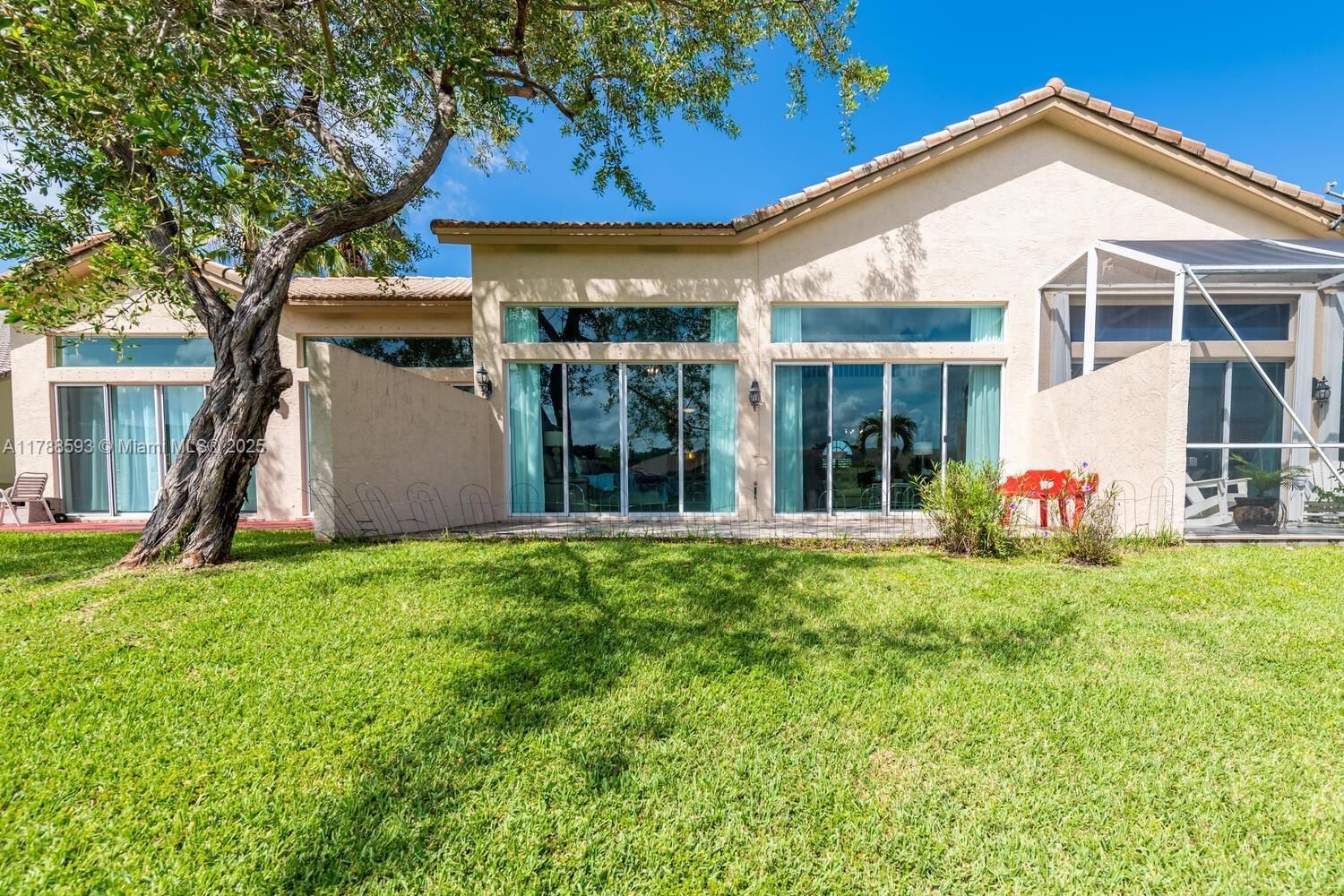 Real estate property located at 5134 Madison Lakes Cir W, Broward, Madison Lakes, Davie, FL