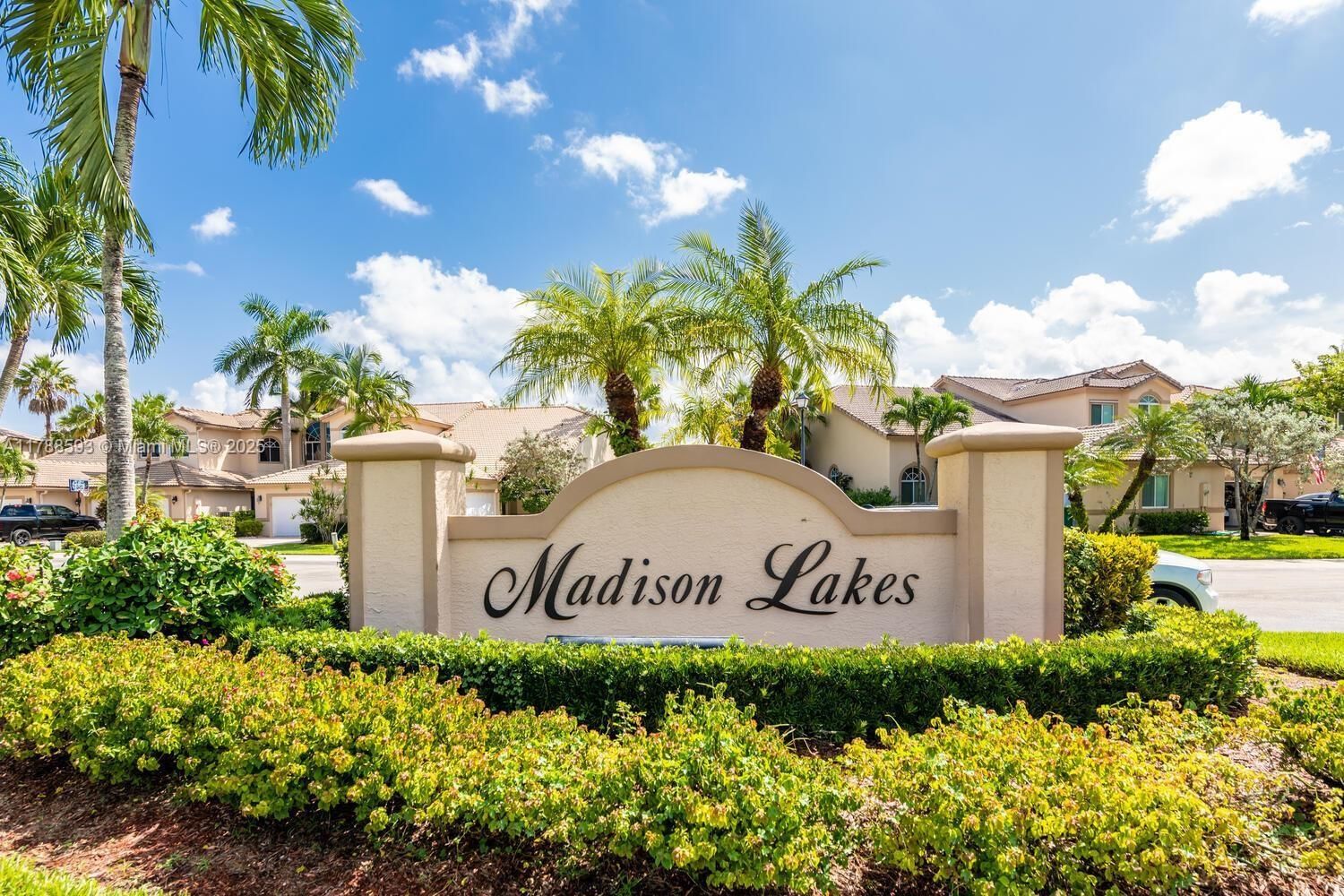 Real estate property located at 5134 Madison Lakes Cir W, Broward, Madison Lakes, Davie, FL