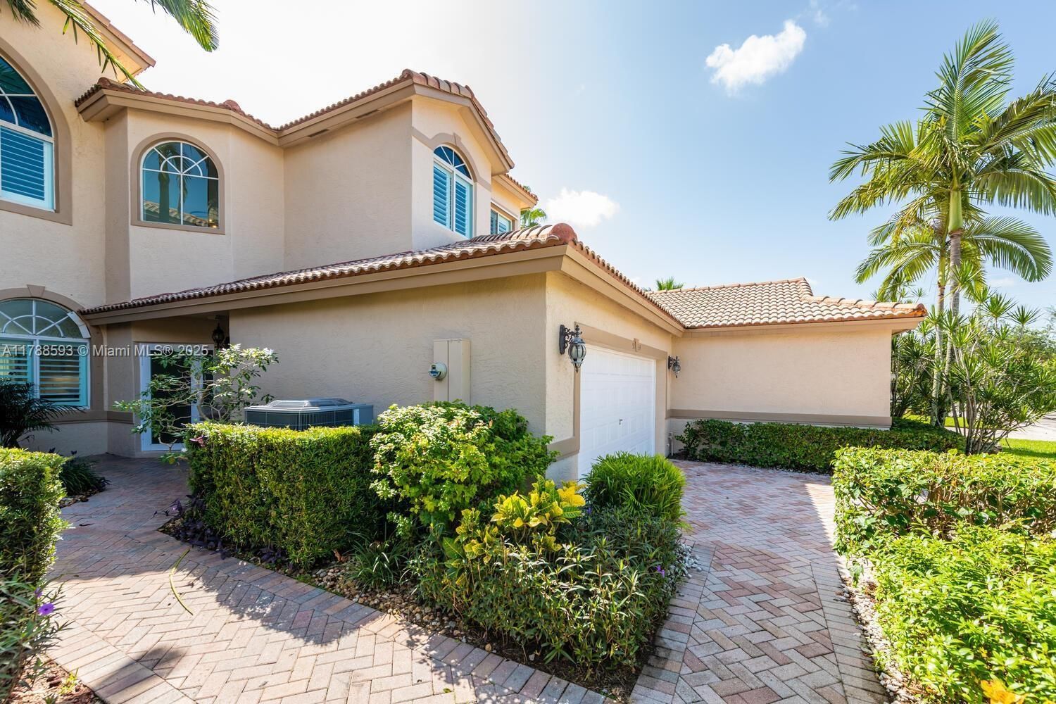 Real estate property located at 5134 Madison Lakes Cir W, Broward, Madison Lakes, Davie, FL