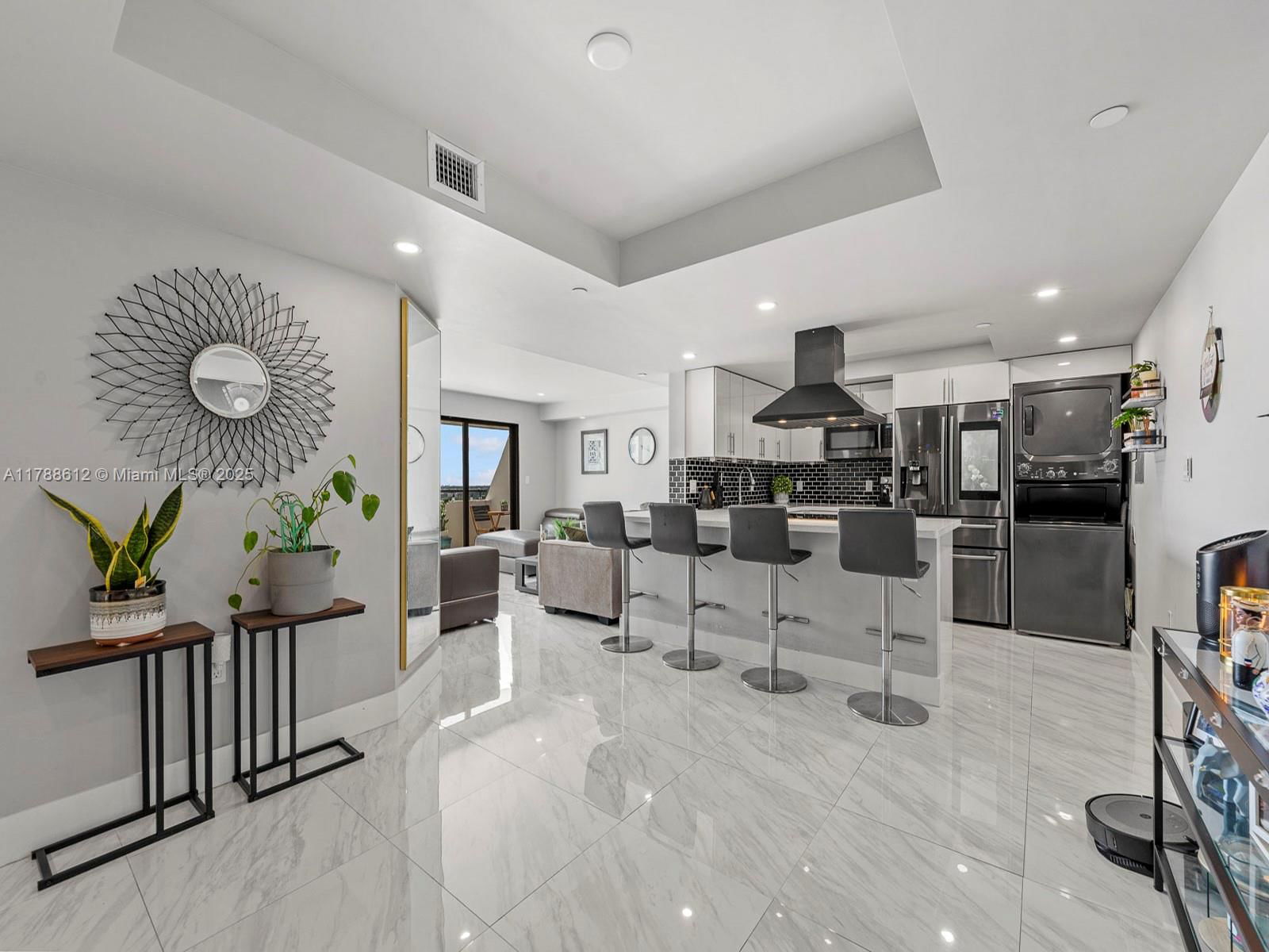 Real estate property located at 911 Ponce De Leon Blvd #1601, Miami-dade, Gables Park Tower Condo, Coral Gables, FL