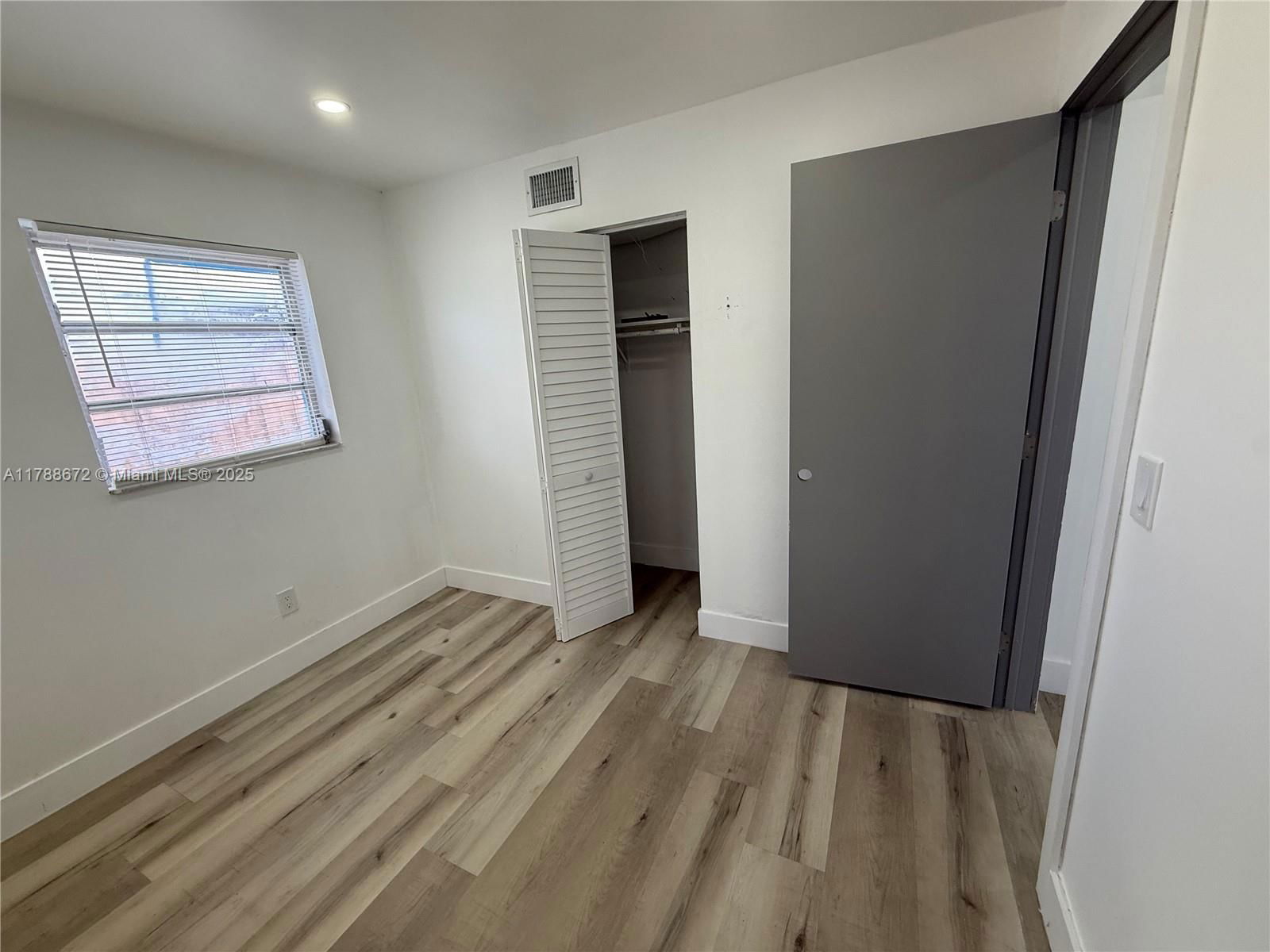 Real estate property located at 3902 8th Ct, Miami-dade, Linden Gardens, Hialeah, FL
