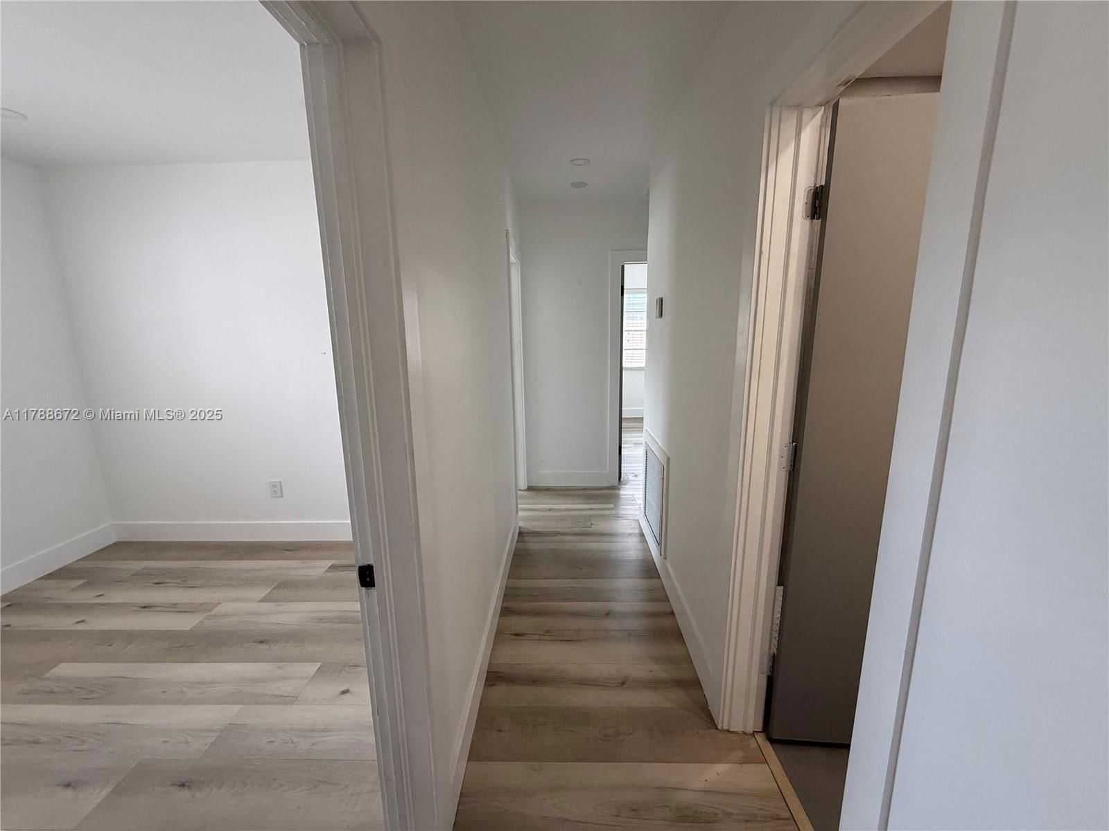 Real estate property located at 3902 8th Ct, Miami-dade, Linden Gardens, Hialeah, FL