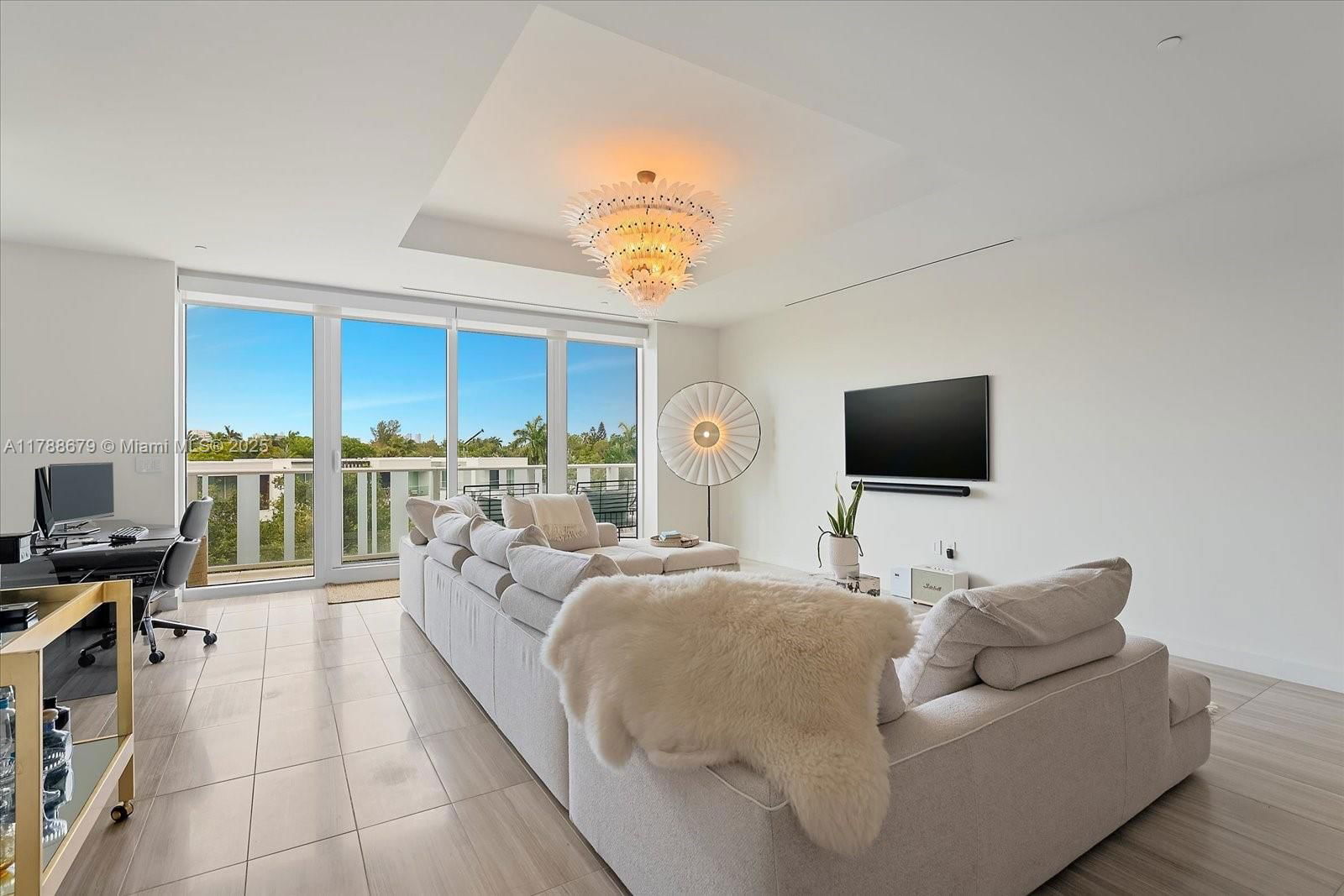 Real estate property located at 4701 Meridian Ave #316, Miami-dade, 4701 North Meridian Condo, Miami Beach, FL