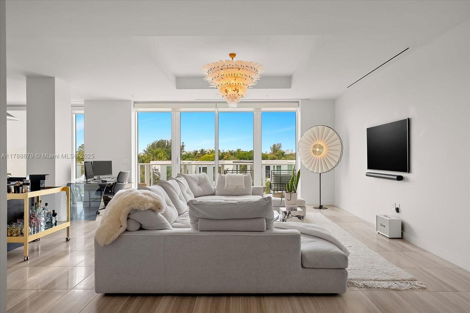 Real estate property located at 4701 Meridian Ave #316, Miami-dade, 4701 North Meridian Condo, Miami Beach, FL