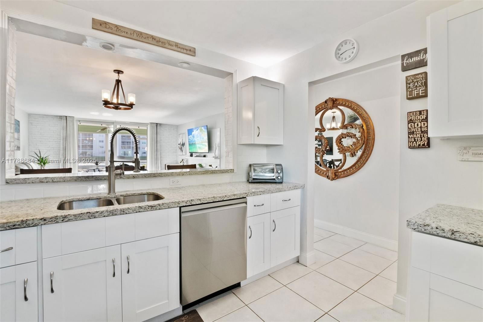 Real estate property located at 1024 4th Ave #102, Broward, Meadowbrook Lakes Condo, Dania Beach, FL
