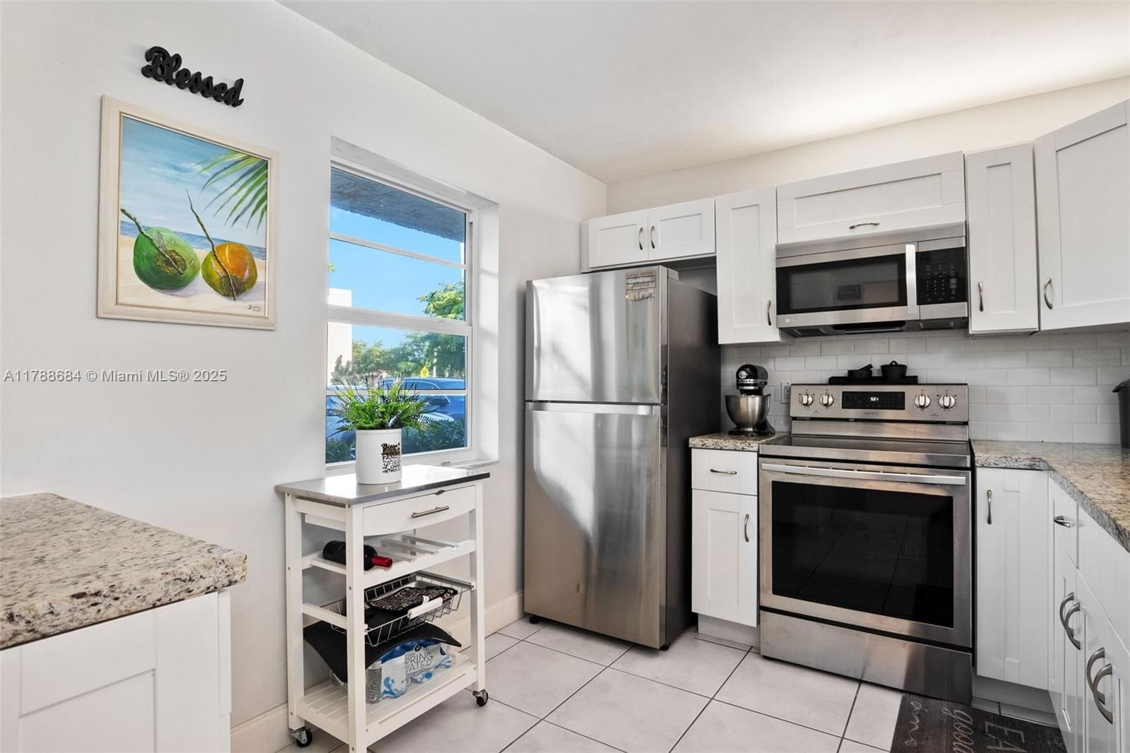 Real estate property located at 1024 4th Ave #102, Broward, Meadowbrook Lakes Condo, Dania Beach, FL