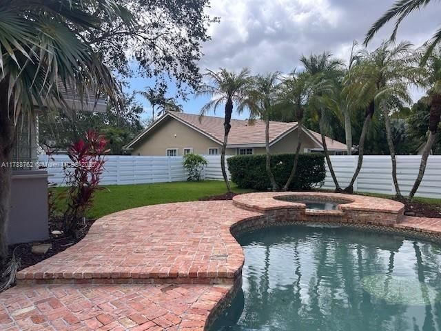 Real estate property located at 15242 147th Ter, Miami-dade, Country Walk Sec 6, Miami, FL