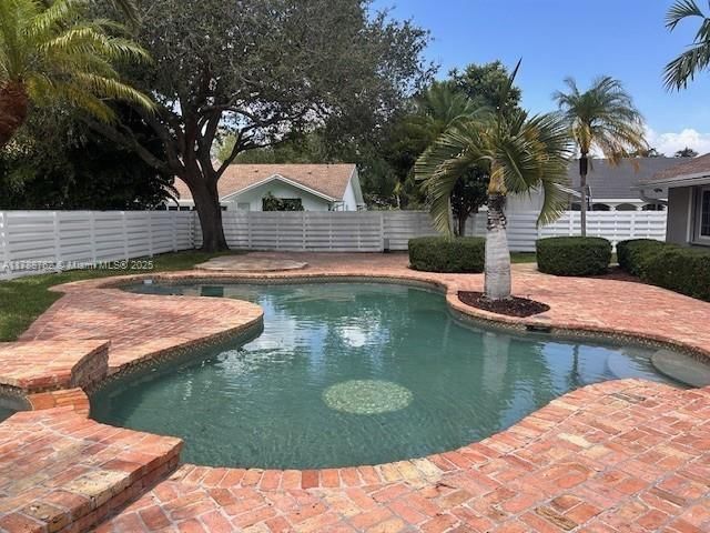 Real estate property located at 15242 147th Ter, Miami-dade, Country Walk Sec 6, Miami, FL