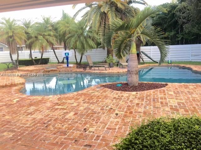 Real estate property located at 15242 147th Ter, Miami-dade, Country Walk Sec 6, Miami, FL