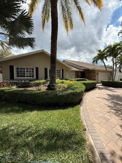 Real estate property located at 15242 147th Ter, Miami-dade, Country Walk Sec 6, Miami, FL