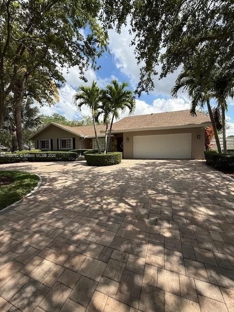 Real estate property located at 15242 147th Ter, Miami-dade, Country Walk Sec 6, Miami, FL