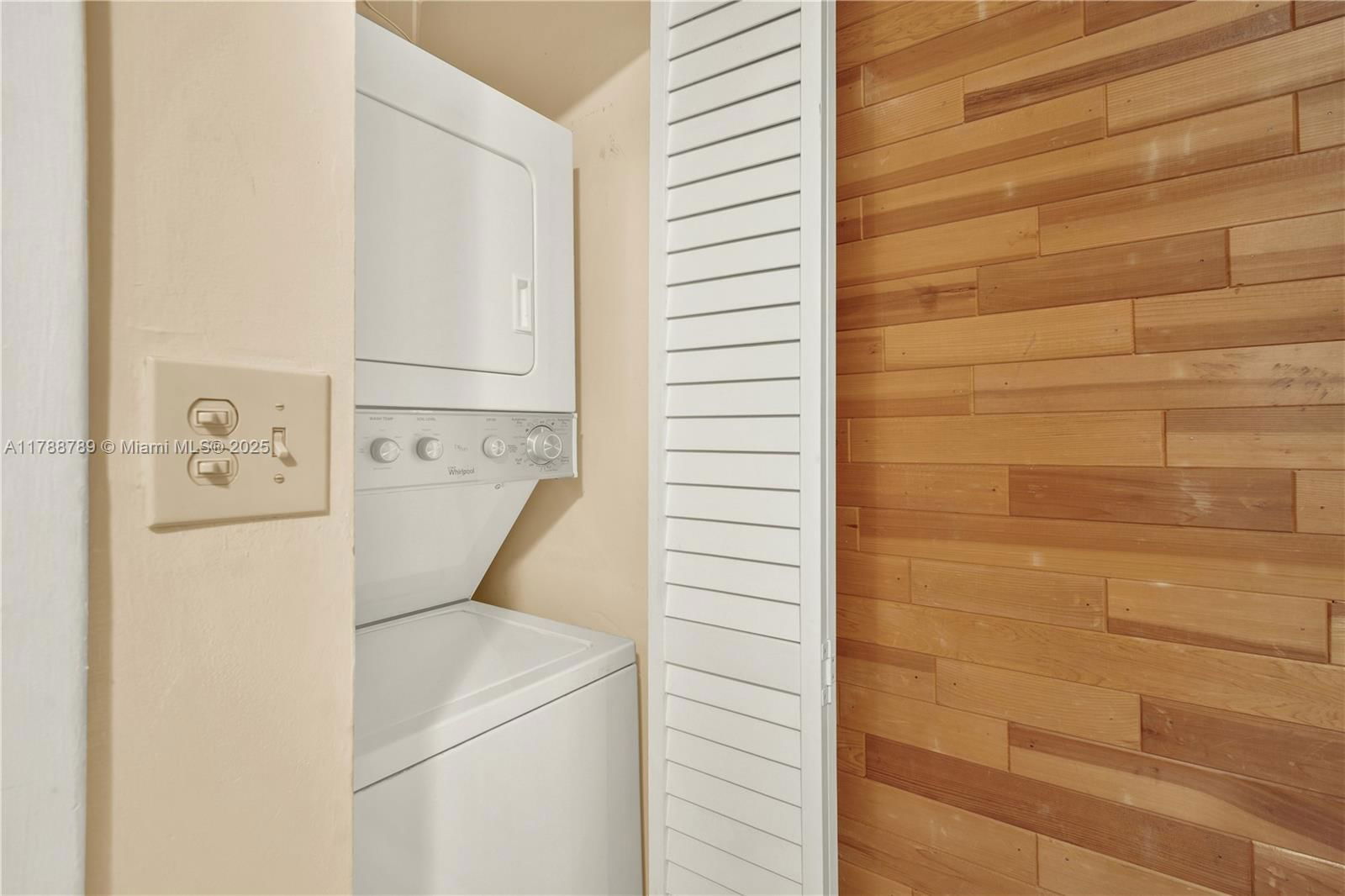 Real estate property located at 3904 Estepona Ave #8D2, Miami-dade, Costa Del Sol Condo No 1, Doral, FL