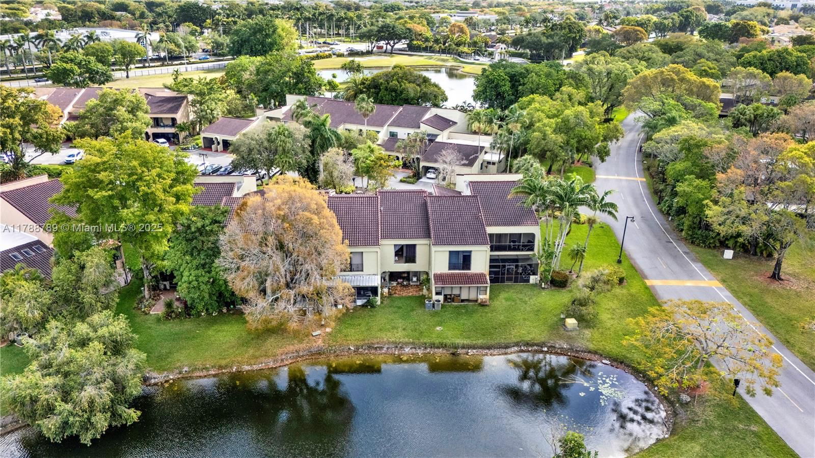 Real estate property located at 3904 Estepona Ave #8D2, Miami-dade, Costa Del Sol Condo No 1, Doral, FL