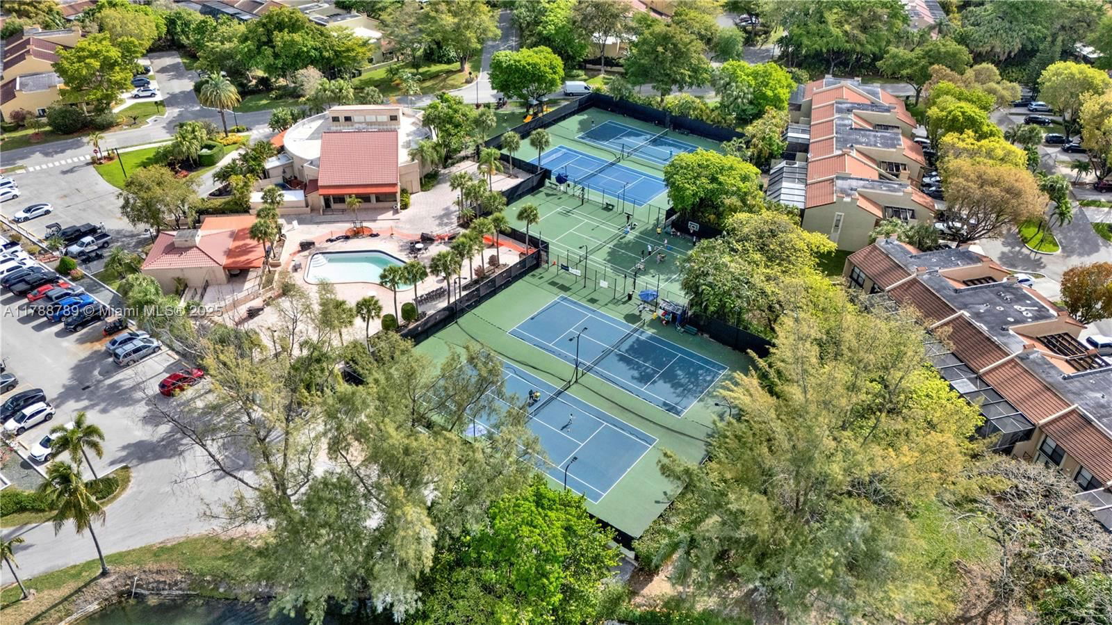 Real estate property located at 3904 Estepona Ave #8D2, Miami-dade, Costa Del Sol Condo No 1, Doral, FL