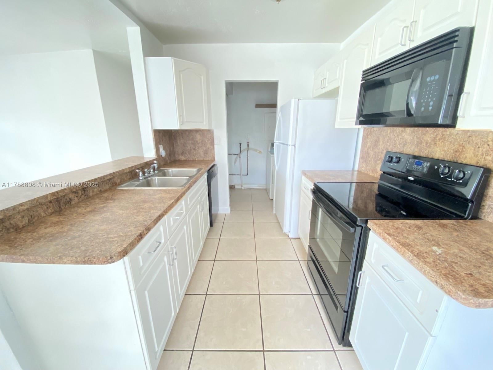 Real estate property located at 1280 211th Ter, Miami-dade, Ives Estates Sec 4, Miami, FL