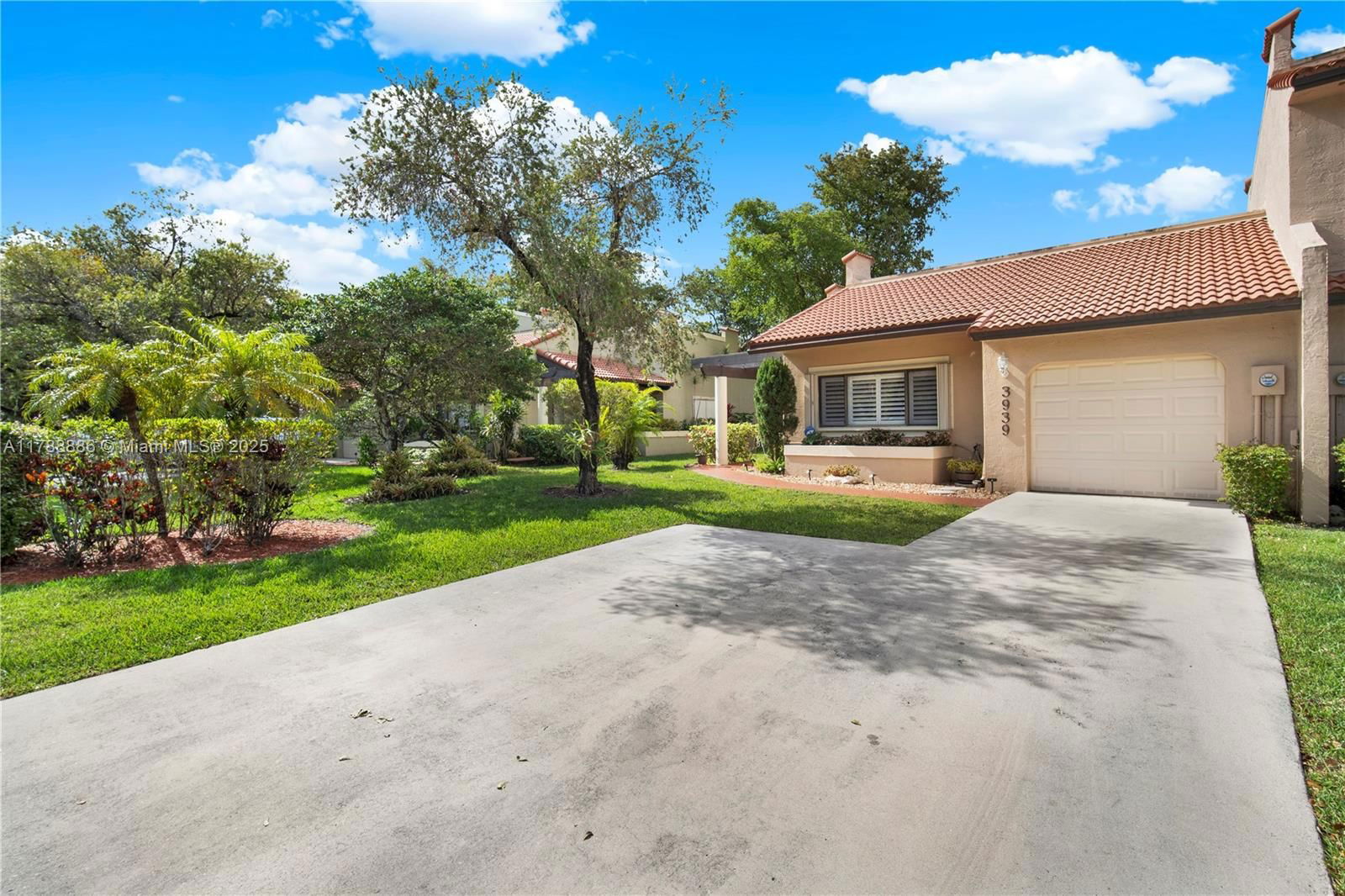 Real estate property located at 3939 Adra Ave A-47, Miami-dade, Costa Del Sol Condo J, Doral, FL