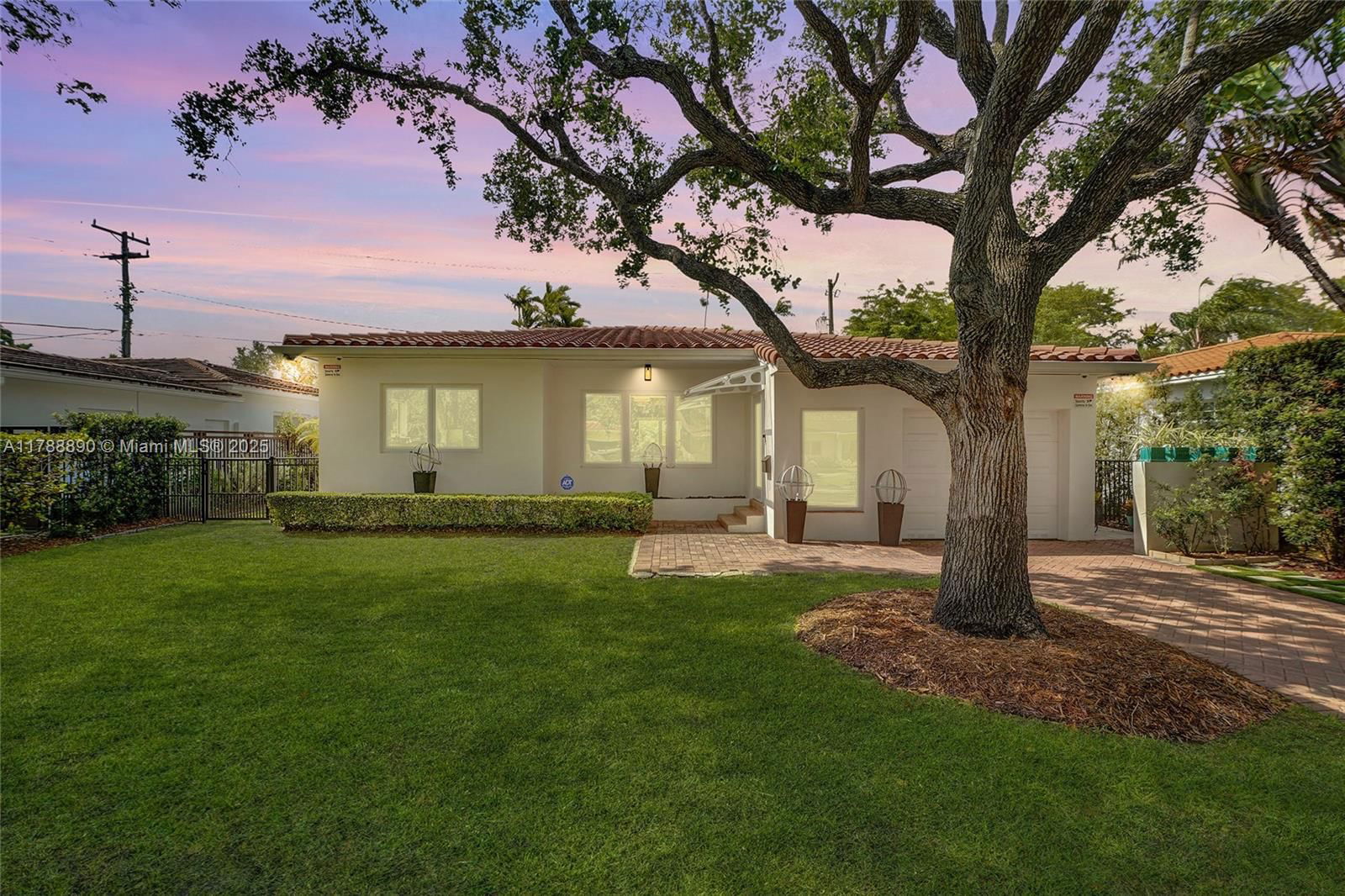 Real estate property located at 552 Alminar Ave, Miami-dade, Coral Gables Riv Sec Pt 1, Coral Gables, FL
