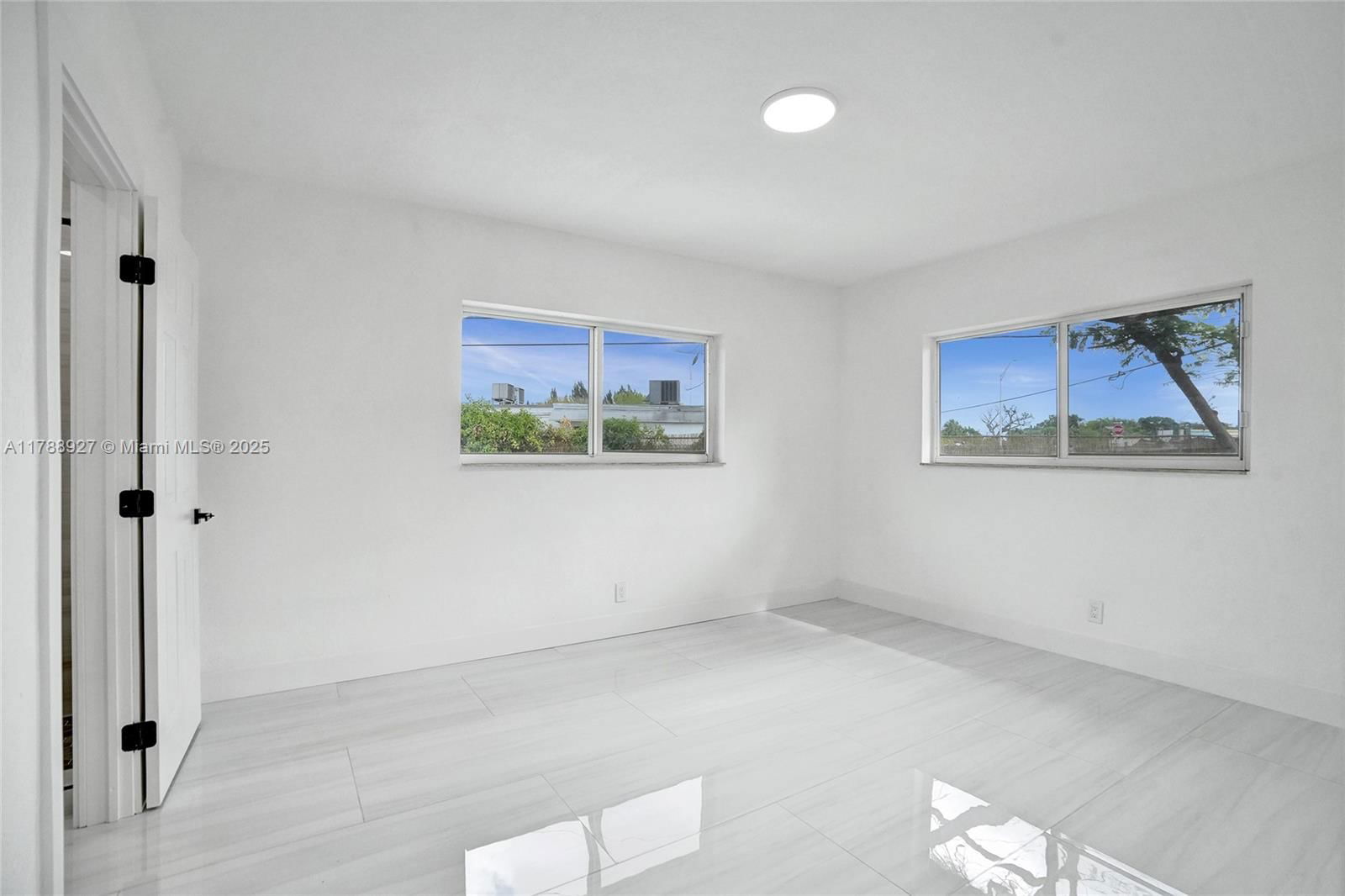 Real estate property located at 31 Florida Ave, Broward, Melrose Park Sect 1, Fort Lauderdale, FL