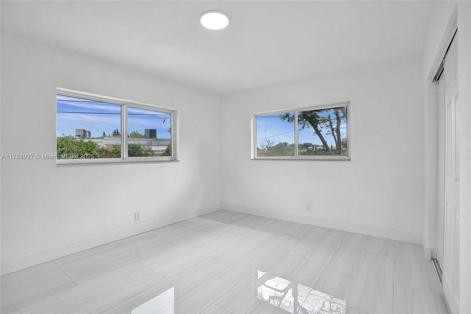 Real estate property located at 31 Florida Ave, Broward, Melrose Park Sect 1, Fort Lauderdale, FL