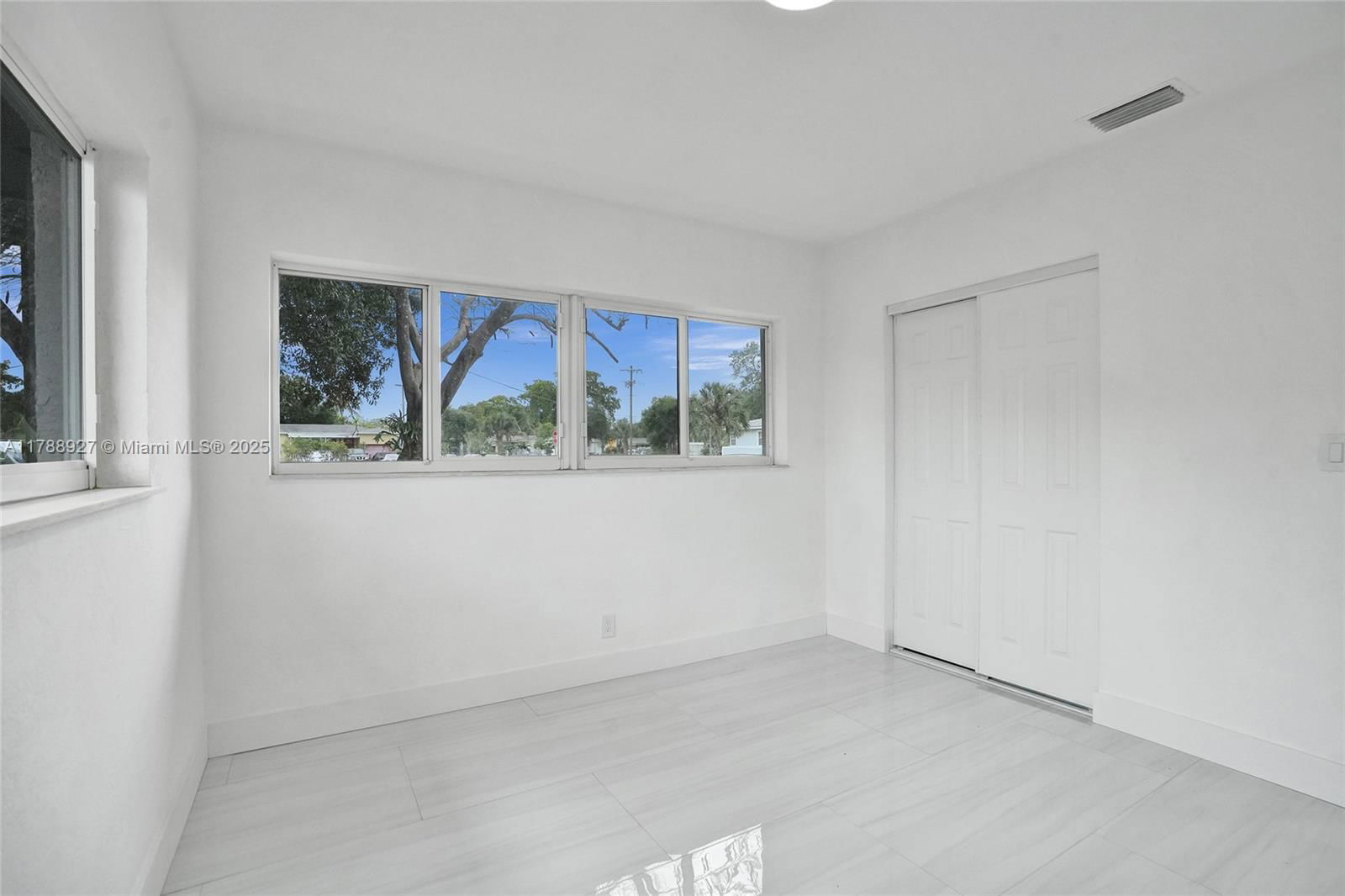 Real estate property located at 31 Florida Ave, Broward, Melrose Park Sect 1, Fort Lauderdale, FL