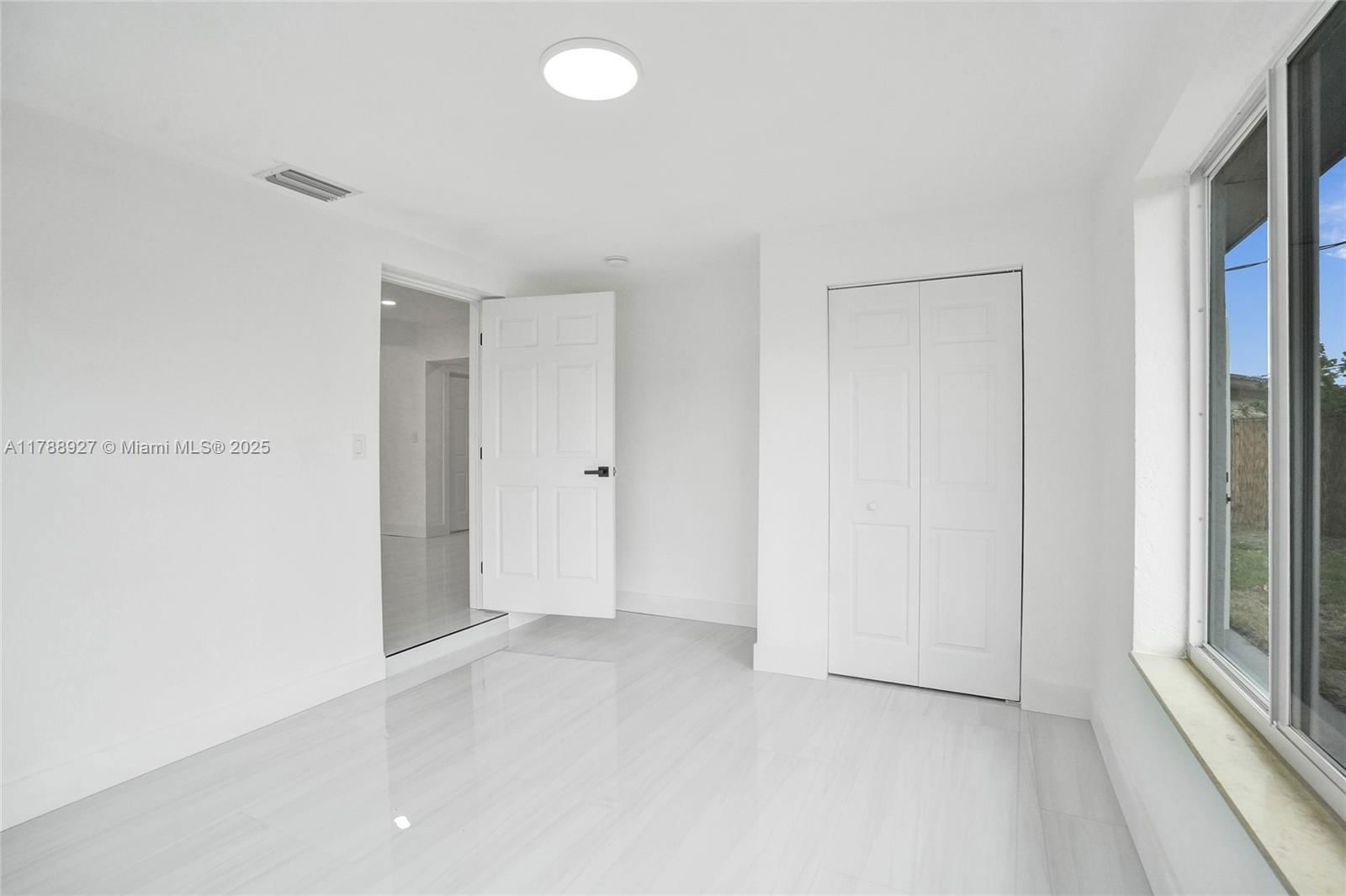 Real estate property located at 31 Florida Ave, Broward, Melrose Park Sect 1, Fort Lauderdale, FL