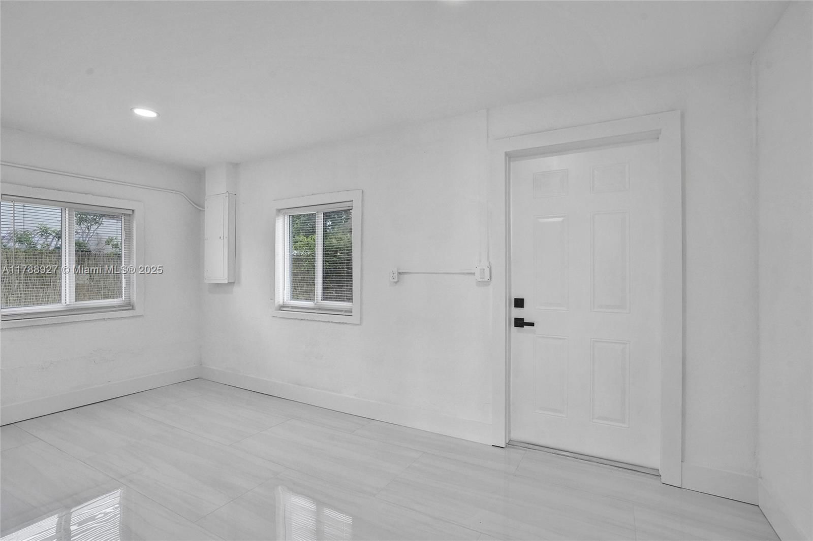 Real estate property located at 31 Florida Ave, Broward, Melrose Park Sect 1, Fort Lauderdale, FL