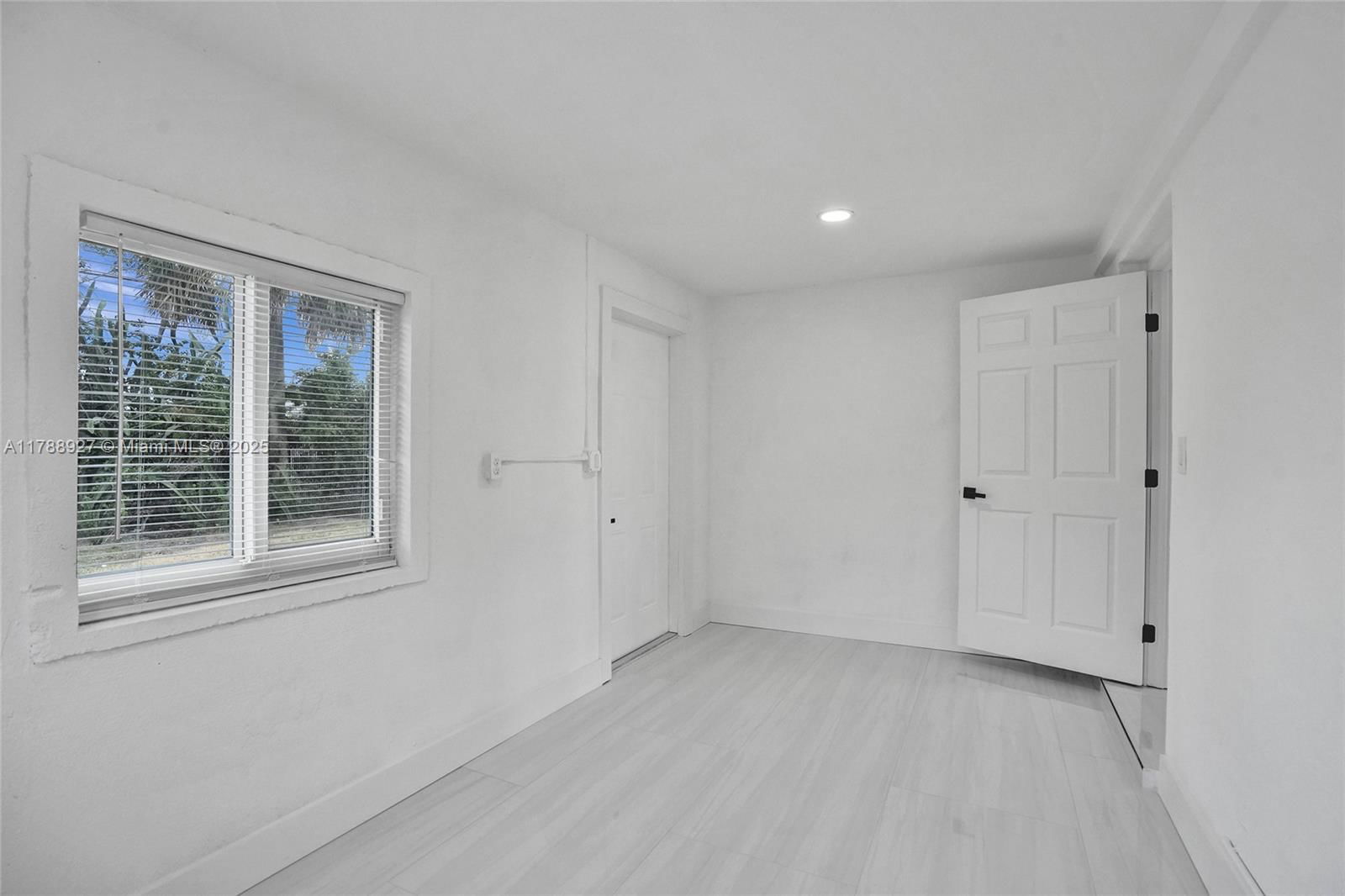 Real estate property located at 31 Florida Ave, Broward, Melrose Park Sect 1, Fort Lauderdale, FL