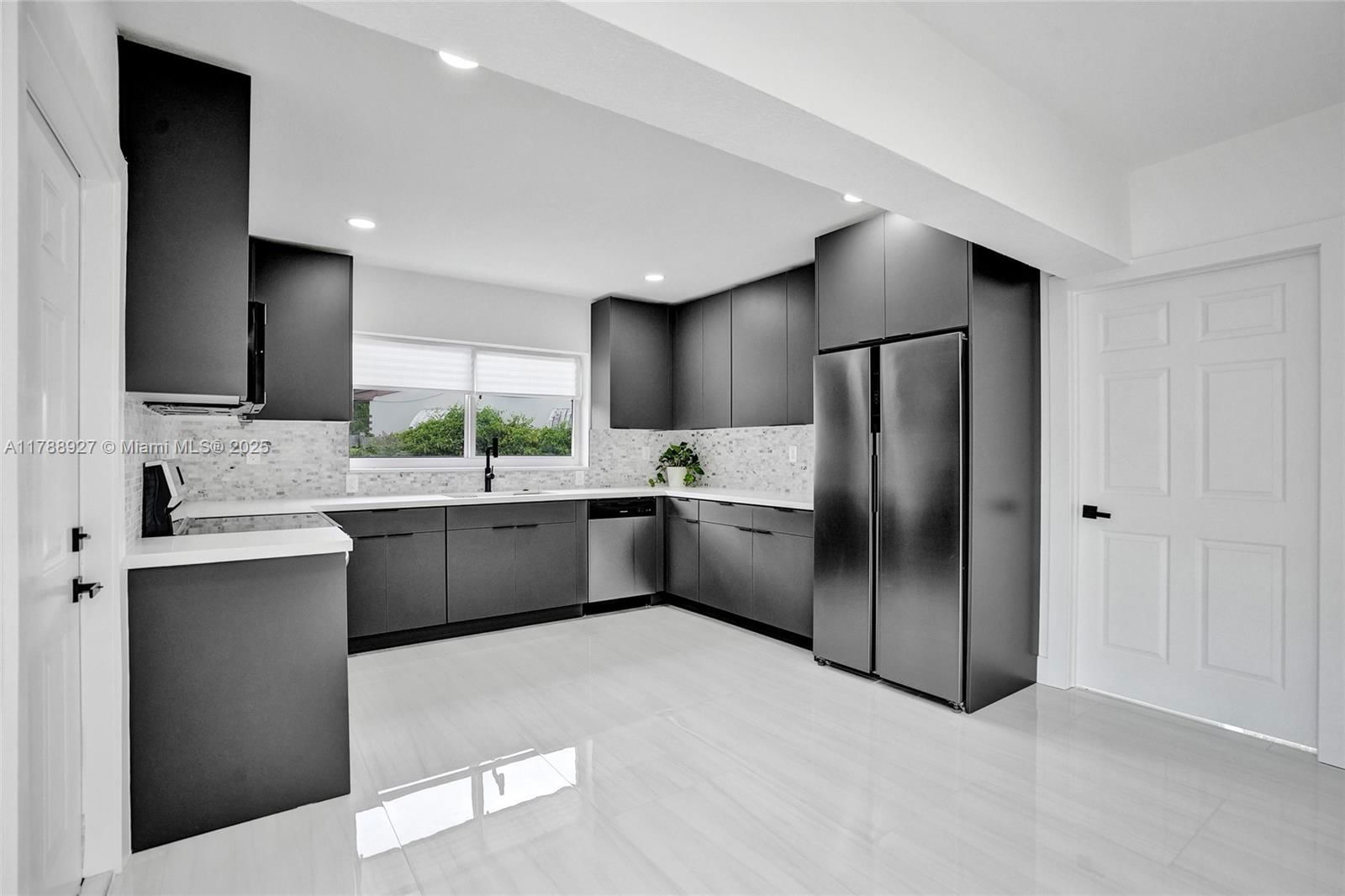Real estate property located at 31 Florida Ave, Broward, Melrose Park Sect 1, Fort Lauderdale, FL