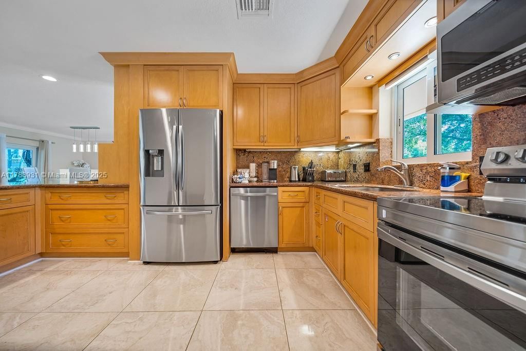 Real estate property located at 2115 54th Ct, Broward, Coral Ridge Add, Fort Lauderdale, FL