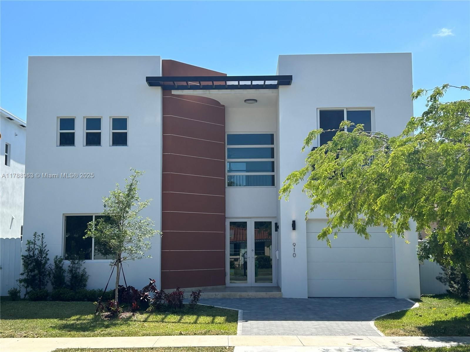 Real estate property located at 910 24th Rd, Miami-dade, Brickell Estates, Miami, FL