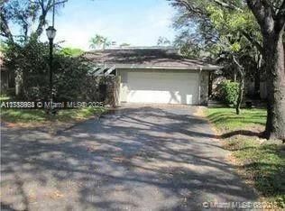 Real estate property located at 70 Ivy Rd, Broward, Greens Of Emerald Hills, Hollywood, FL