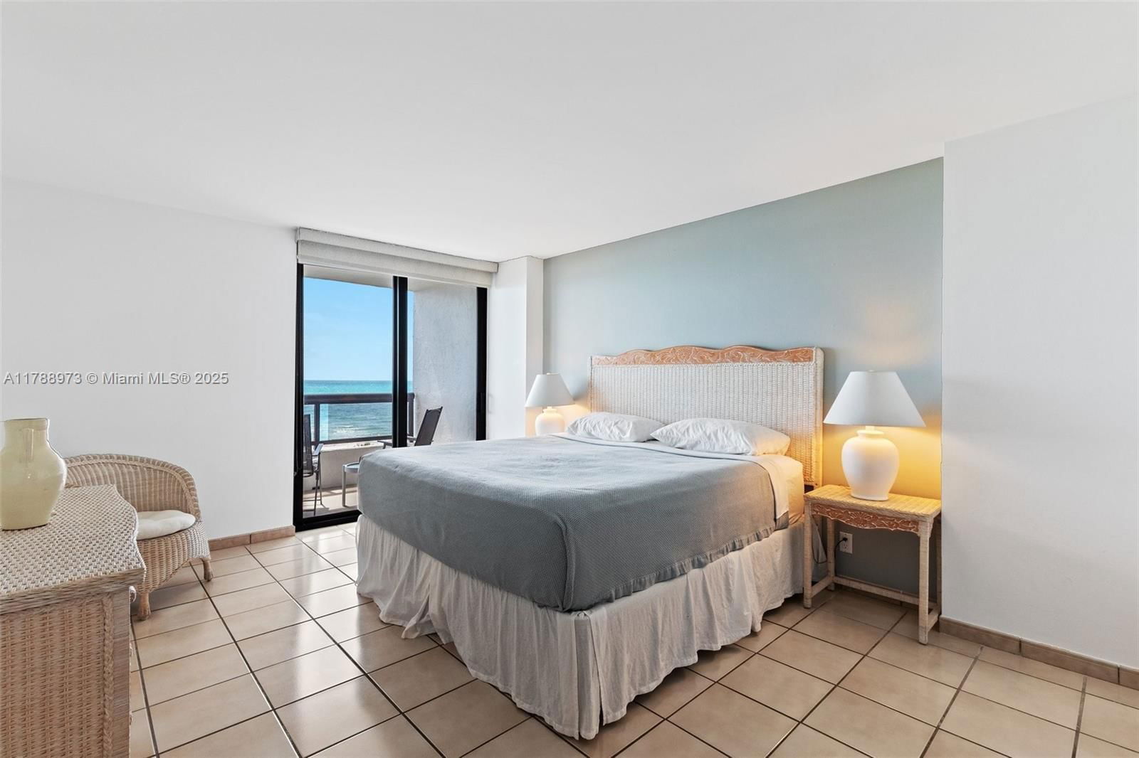 Real estate property located at 2555 Collins Ave #805, Miami-dade, Club Atlantis Condo, Miami Beach, FL