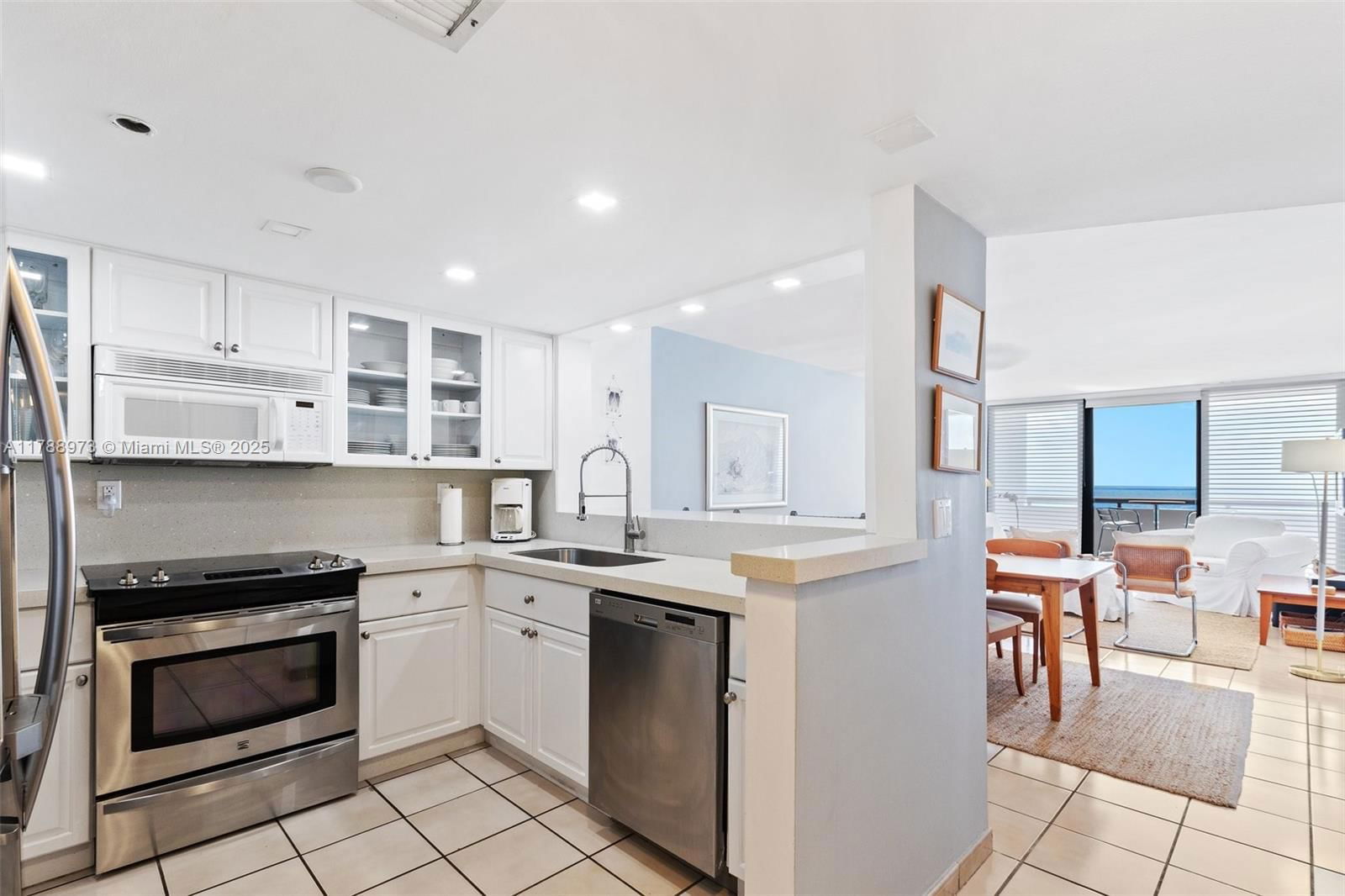 Real estate property located at 2555 Collins Ave #805, Miami-dade, Club Atlantis Condo, Miami Beach, FL