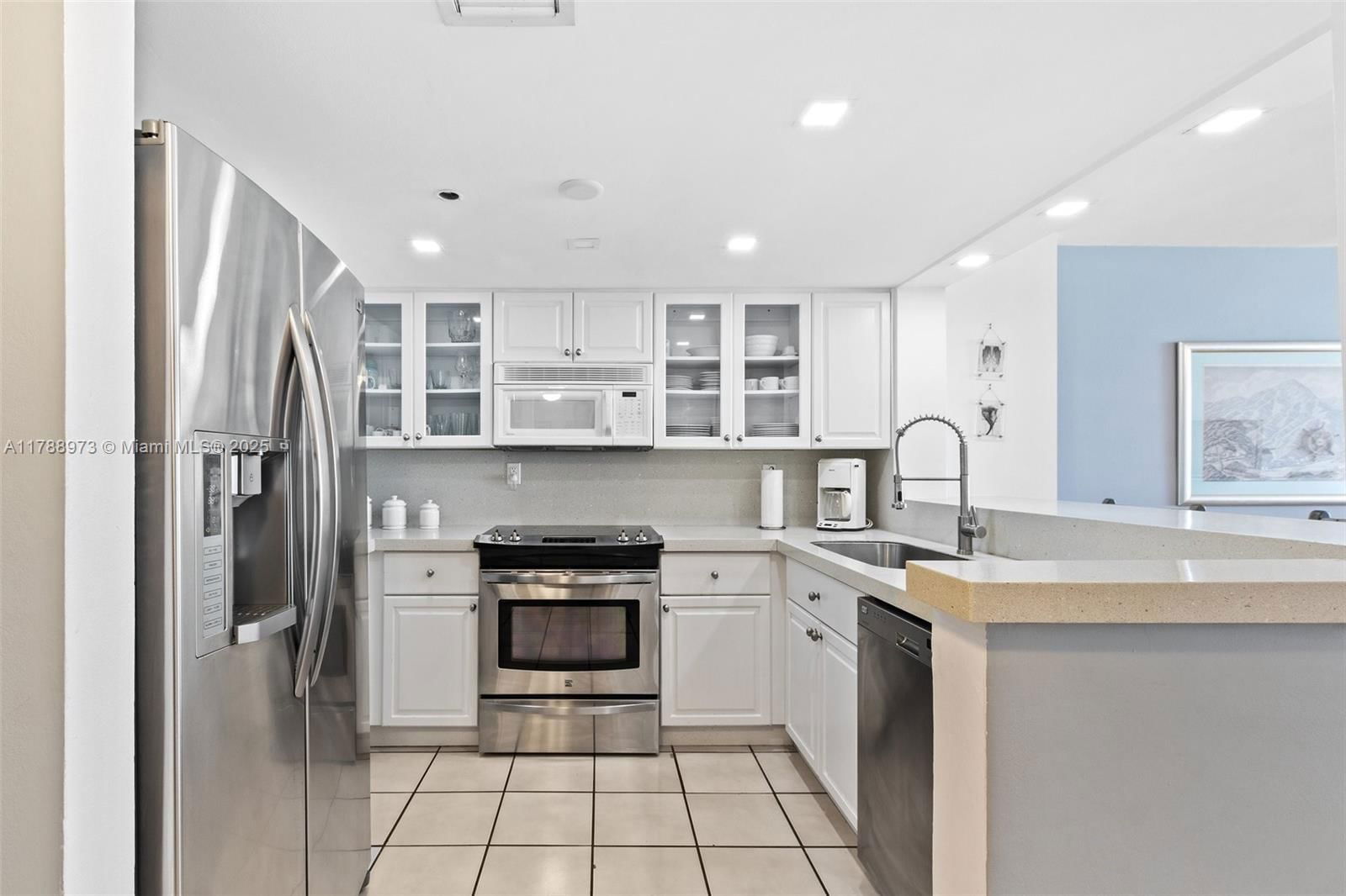 Real estate property located at 2555 Collins Ave #805, Miami-dade, Club Atlantis Condo, Miami Beach, FL
