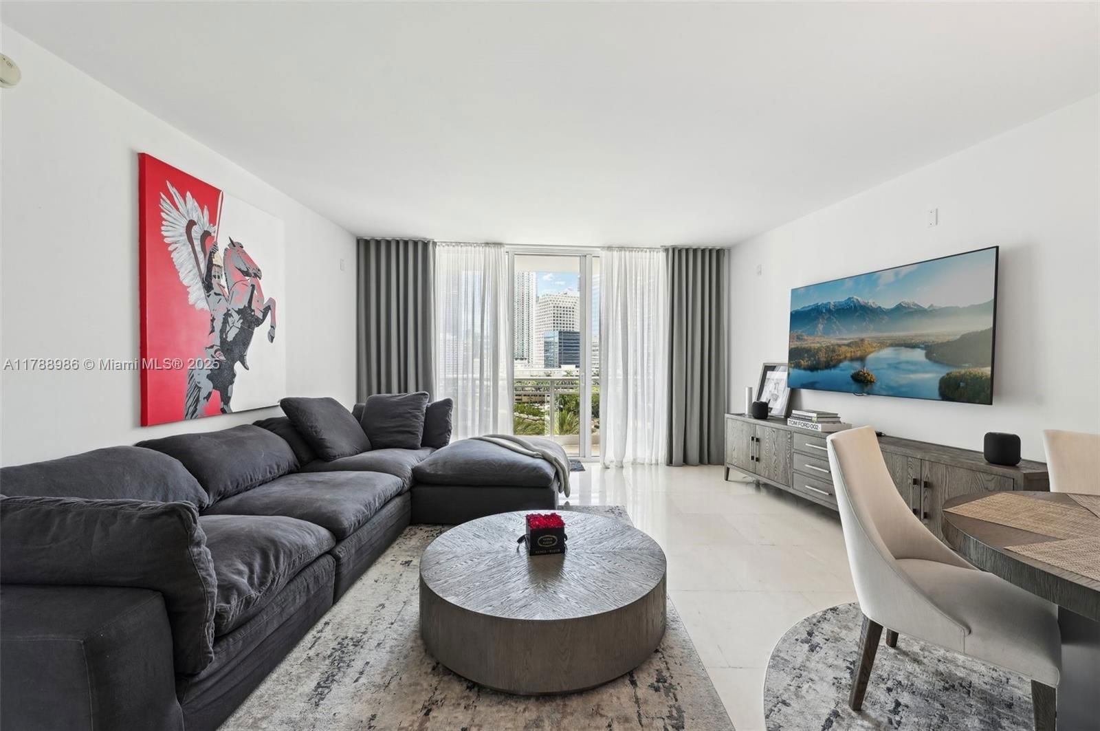 Real estate property located at 901 Brickell Key Blvd #1009, Miami-dade, Carbonell Condo, Miami, FL