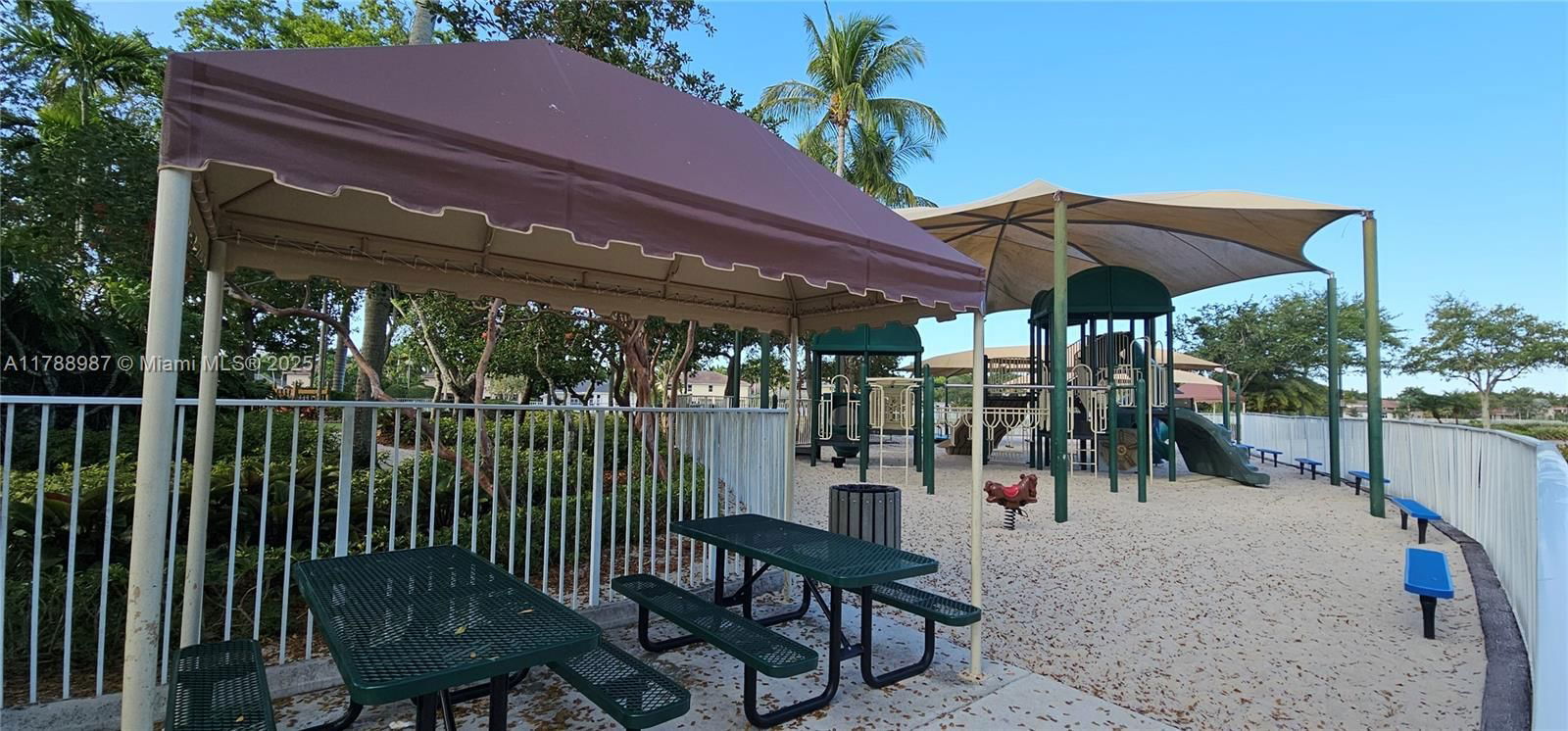 Real estate property located at 2086 Borealis Way, Broward, Sector 2- Parcels 21b 22, Weston, FL